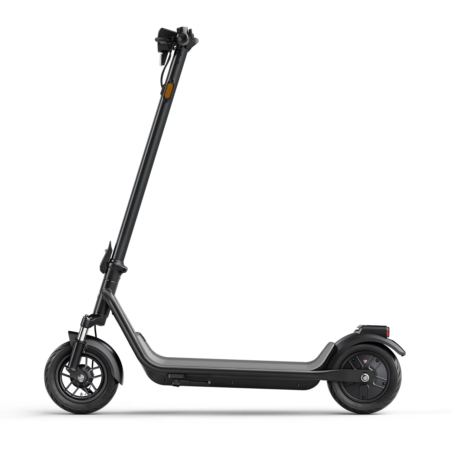 Egy fekete elektromos roller fehér háttérrel, oldalnézetben.