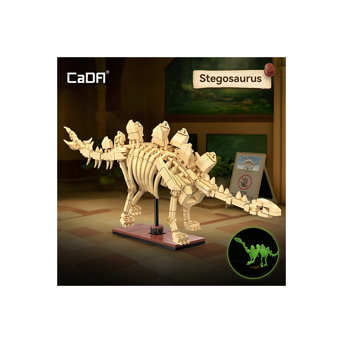 Egy építőkockákból álló Stegosaurus csontváz áll a kiállításon.