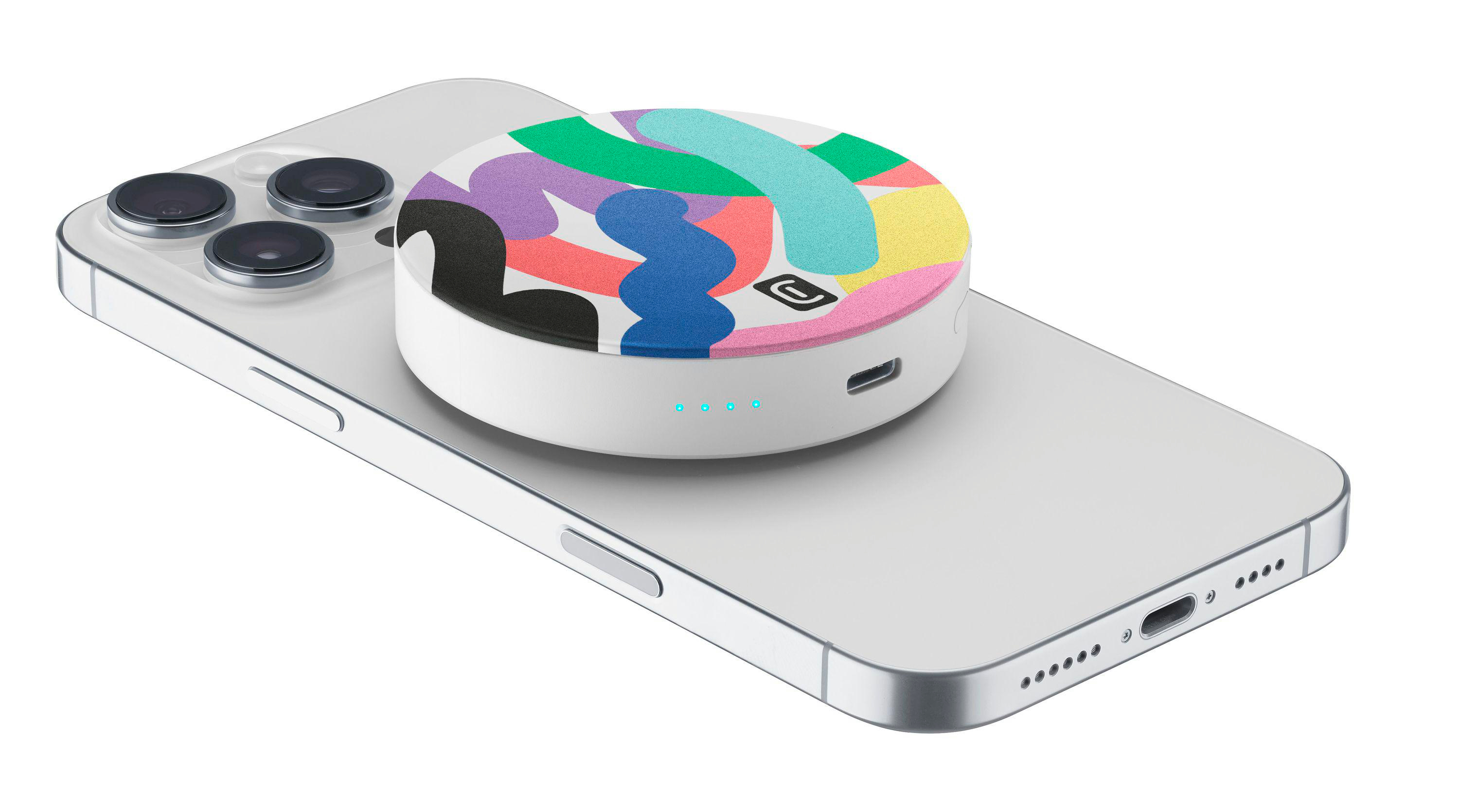 Ein weißes Smartphone mit einem bunten, runden Power-Akku auf der Rückseite.