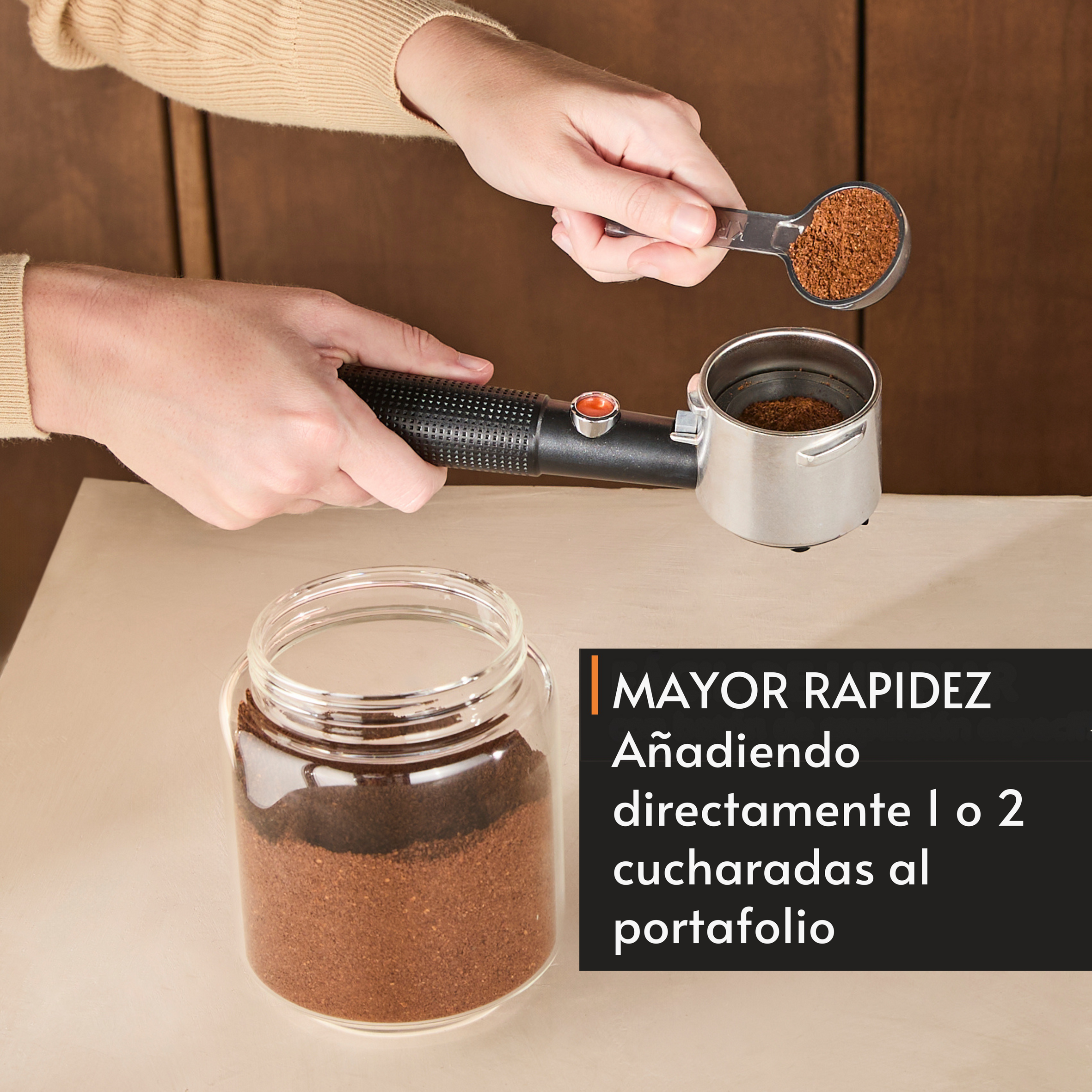 Mayor rapidez. Añadiendo directamente 1 o 2 cucharadas al portafolio.