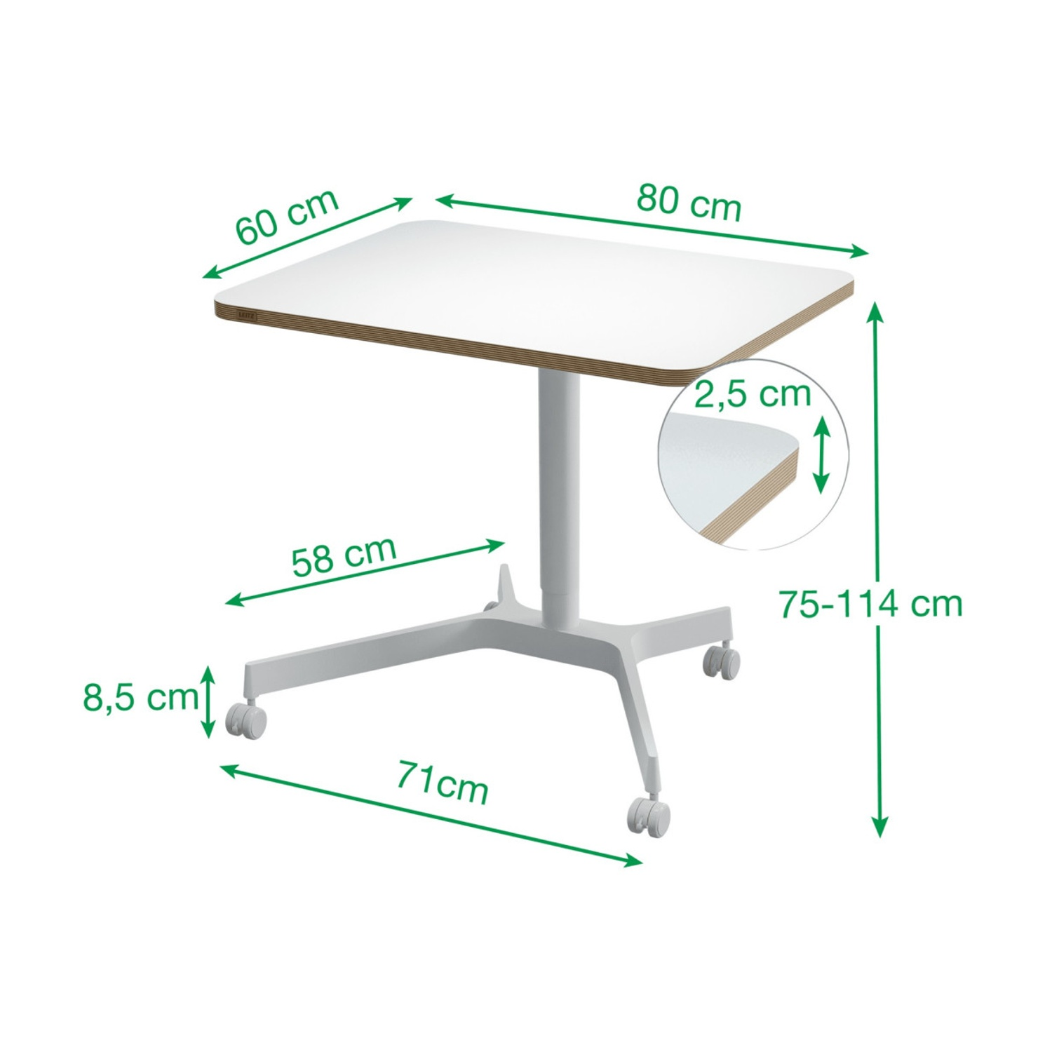 Un tavolo rettangolare bianco con bordo in legno chiaro su un supporto bianco regolabile con ruote. Sono indicate le dimensioni.