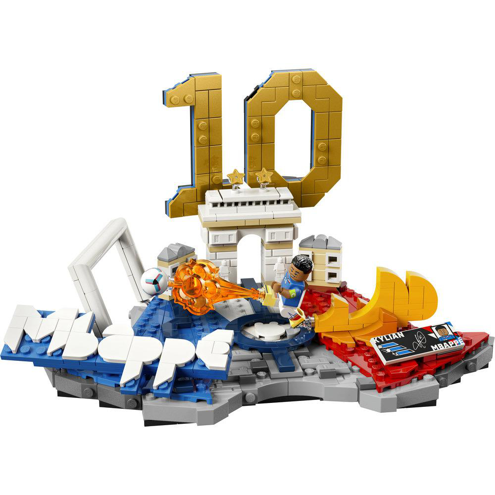 LEGO-Set mit Fußballspieler, Tor, "10" und Triumphbogen-Symbol.