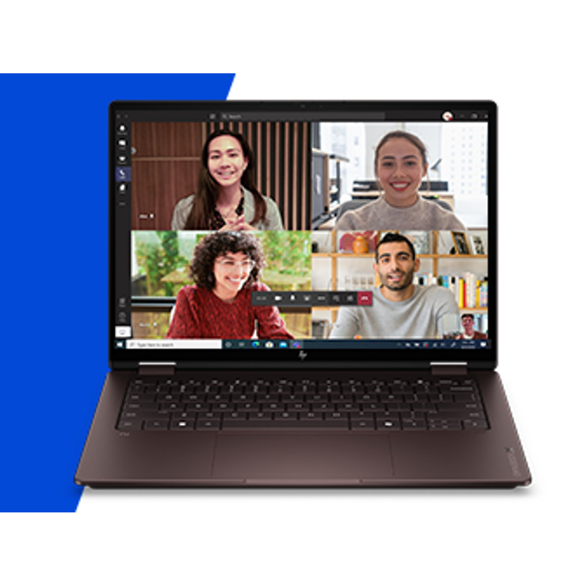 Laptop wyświetla spotkanie wirtualne z czterema osobami. Ciemnobrązowa obudowa.