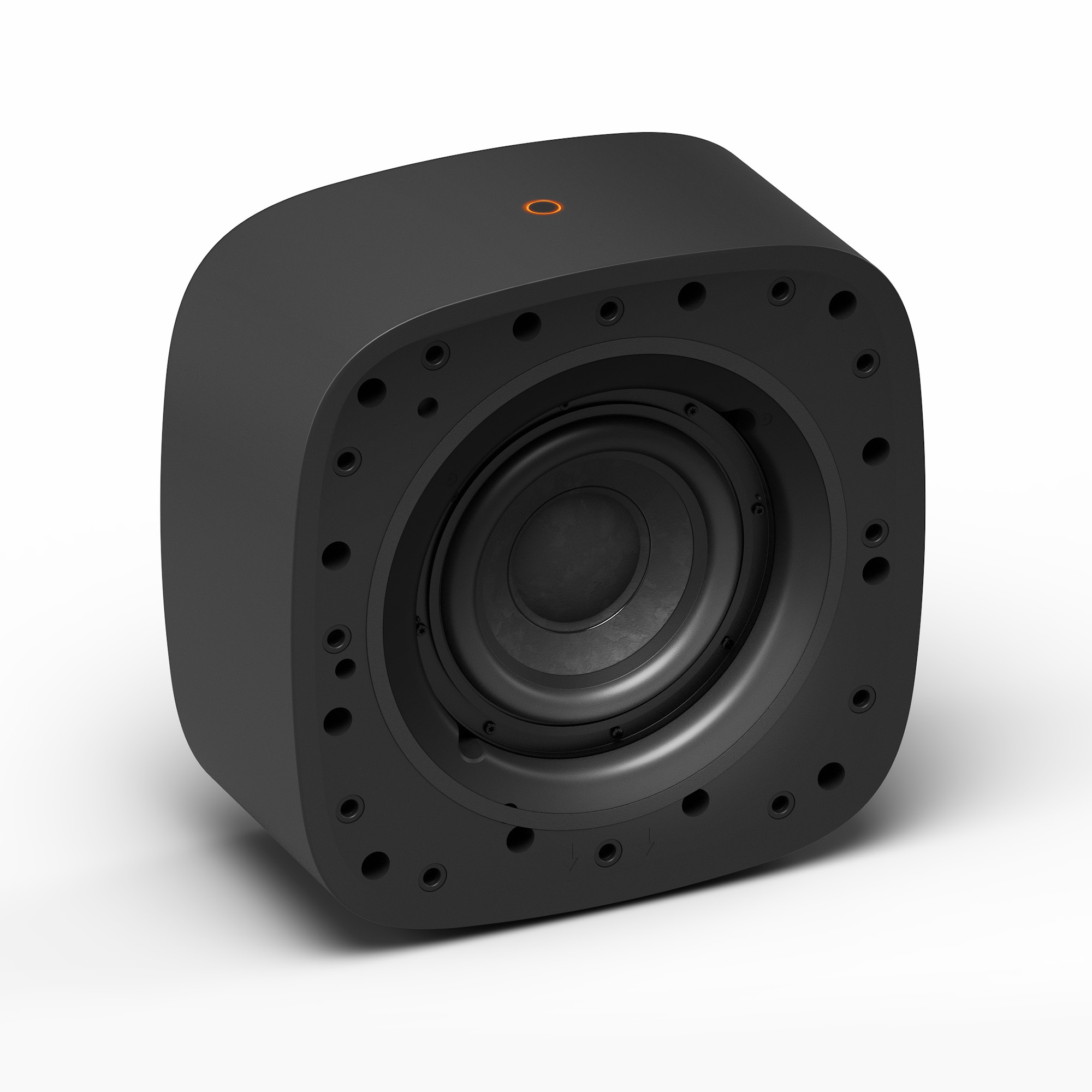 Altavoz negro con anillo plateado y punto de luz naranja.
