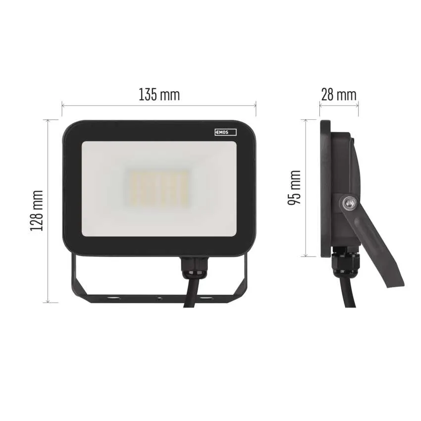 Fekete LED reflektor, méretei 135x128x28 mm, állítható tartóval.