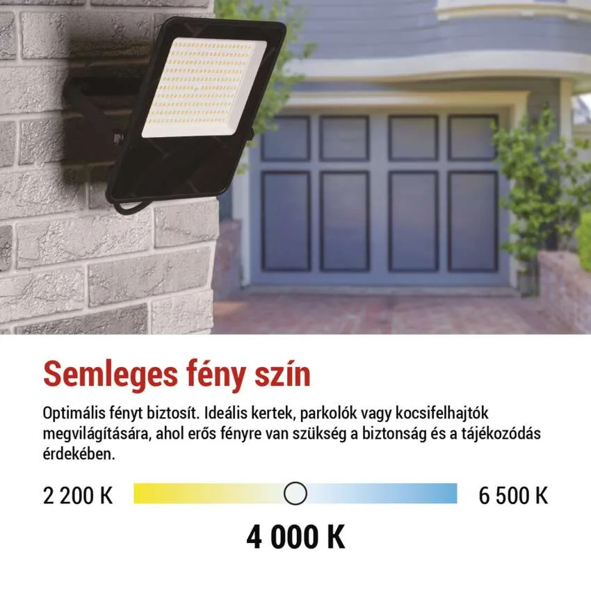 Egy téglafalra szerelt kültéri lámpa, egy garázsajtó előtt.