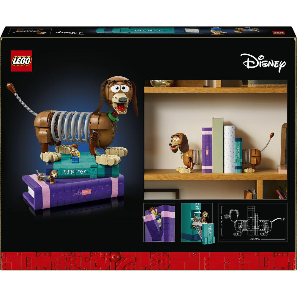 LEGO Slinky Hund auf Büchern, mit Figuren und Regal-Display.