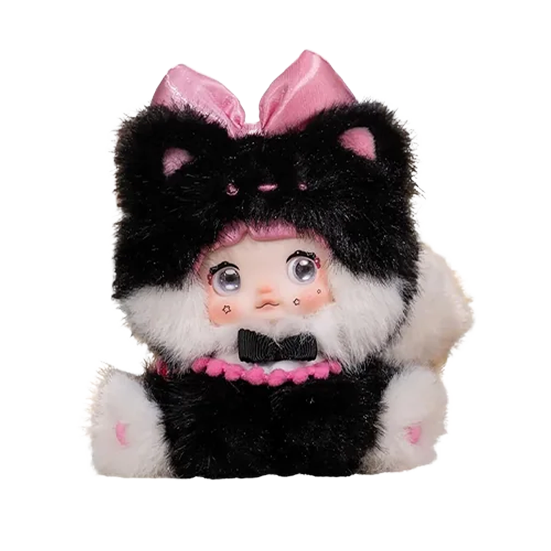 Flauschiges schwarz-weißes Plüschtier mit rosa Schleife und schwarzer Fliege.