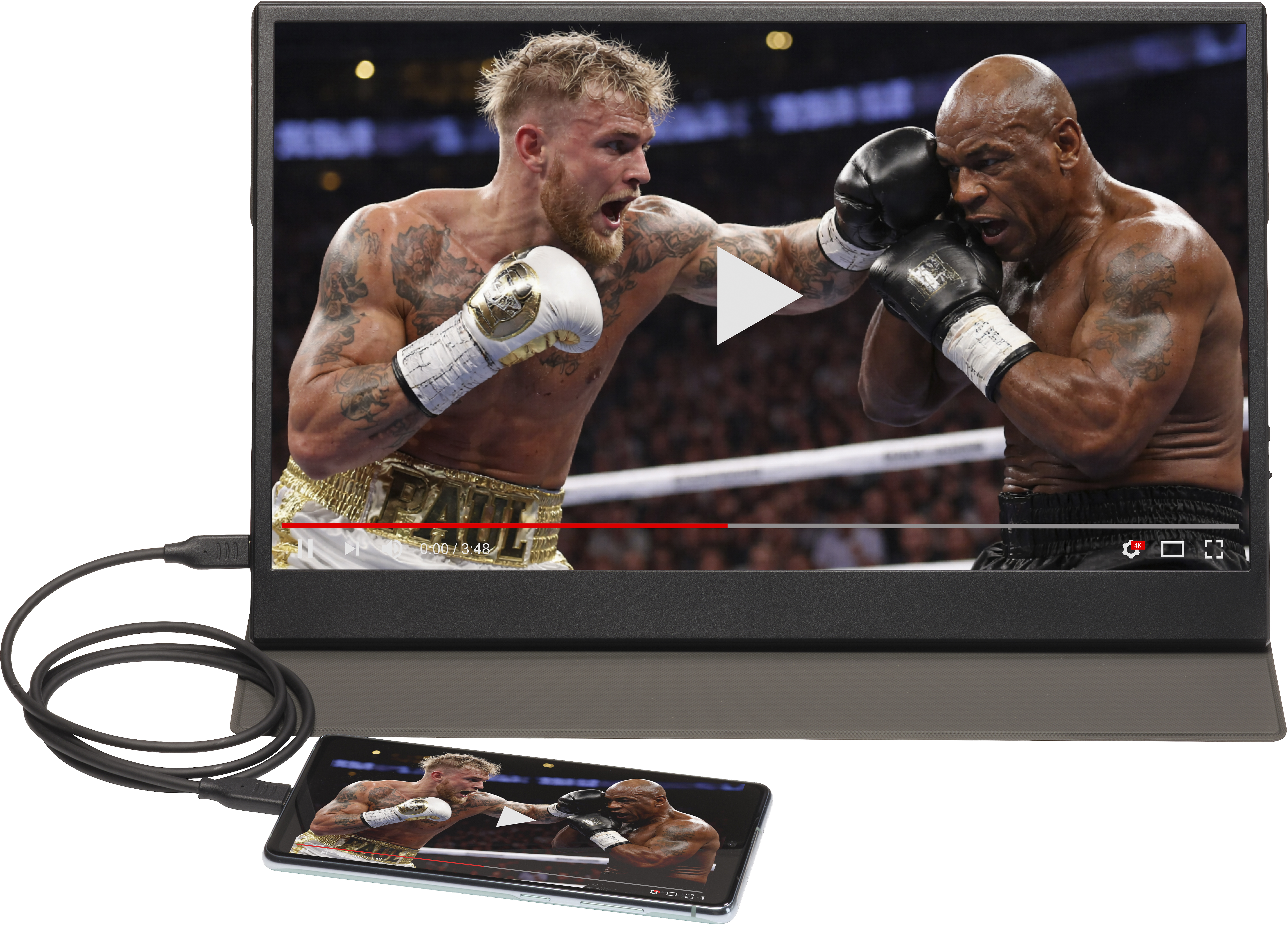 Zwei Boxer, Jake Paul und Mike Tyson, in einem Kampf auf einem Bildschirm.