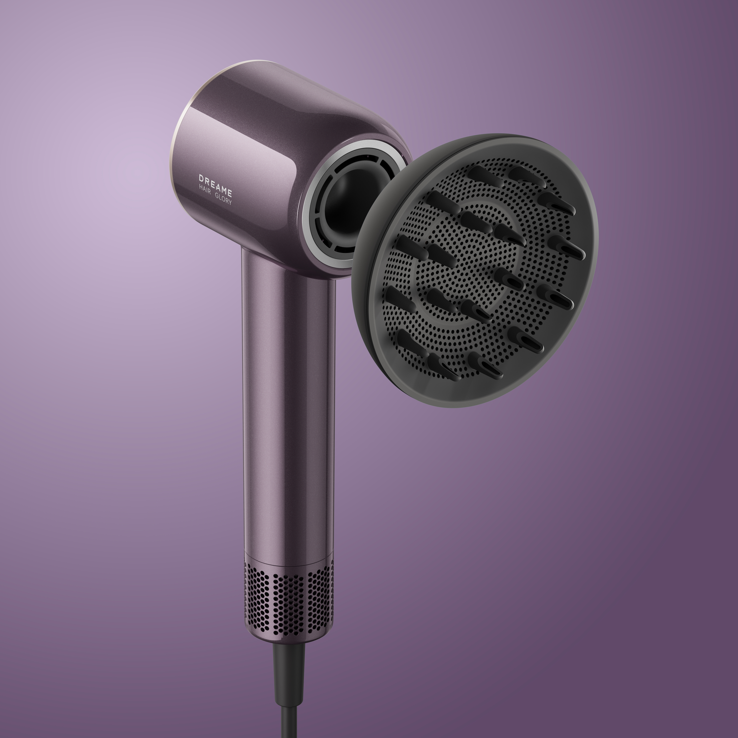 Een paarse haardroger met diffusorhulpstuk tegen een violette achtergrond.
