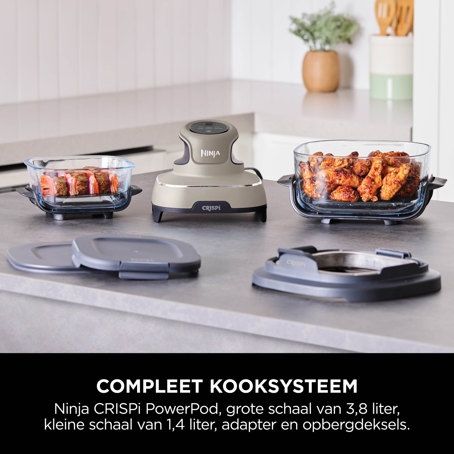 Ninja CRISPI PowerPod met grote en kleine schaal, adapter en deksels.