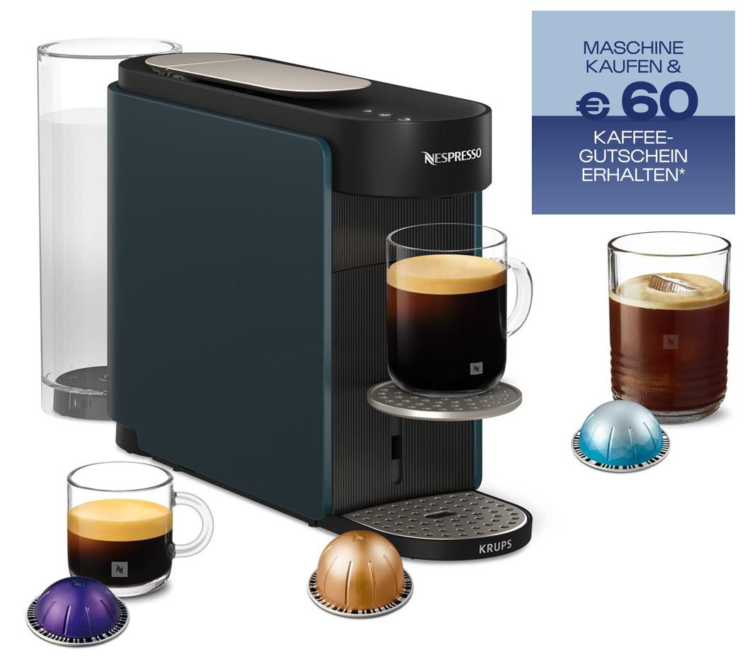 Dunkelblaue Nespresso-Kaffeemaschine mit zwei Tassen Kaffee, Kapseln und Wassertank.