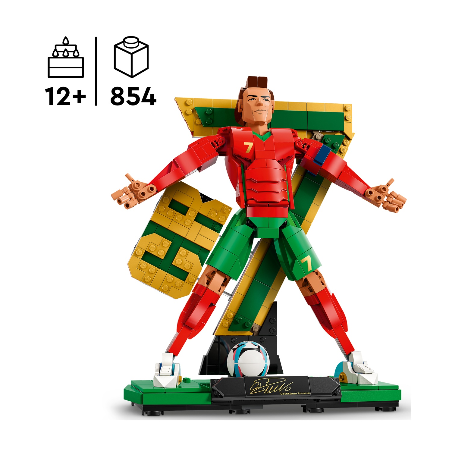 Modello Lego di Cristiano Ronaldo in rosso e verde, con un pallone da calcio e un "7".
