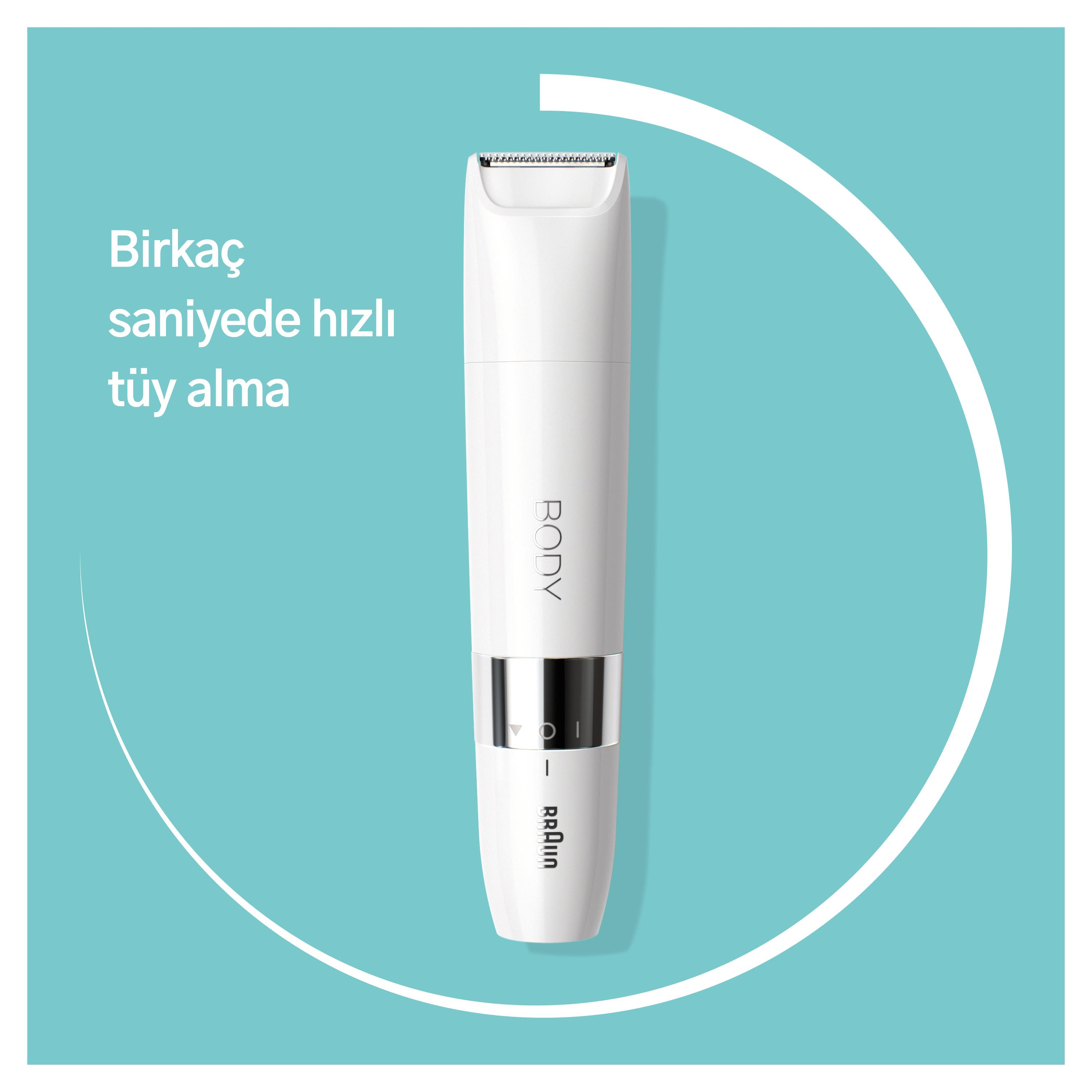 Mavi arka plan üzerinde gümüş aksanlı beyaz epilatör.