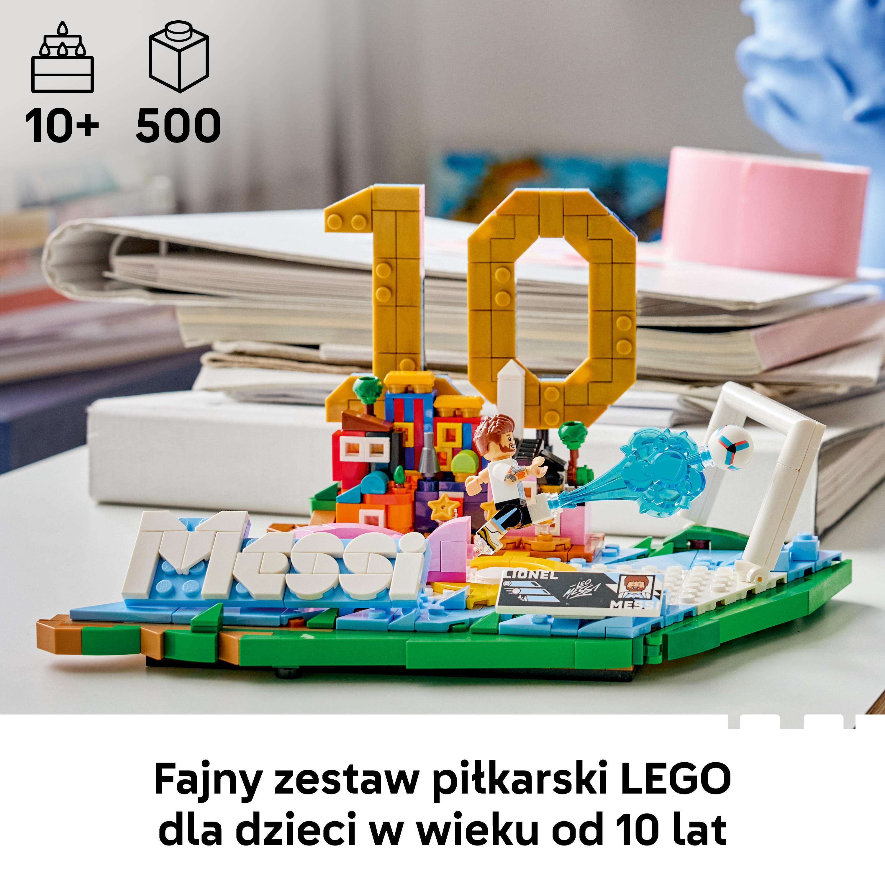 Zestaw piłkarski LEGO z figurką Messiego, bramką i numerem 10.