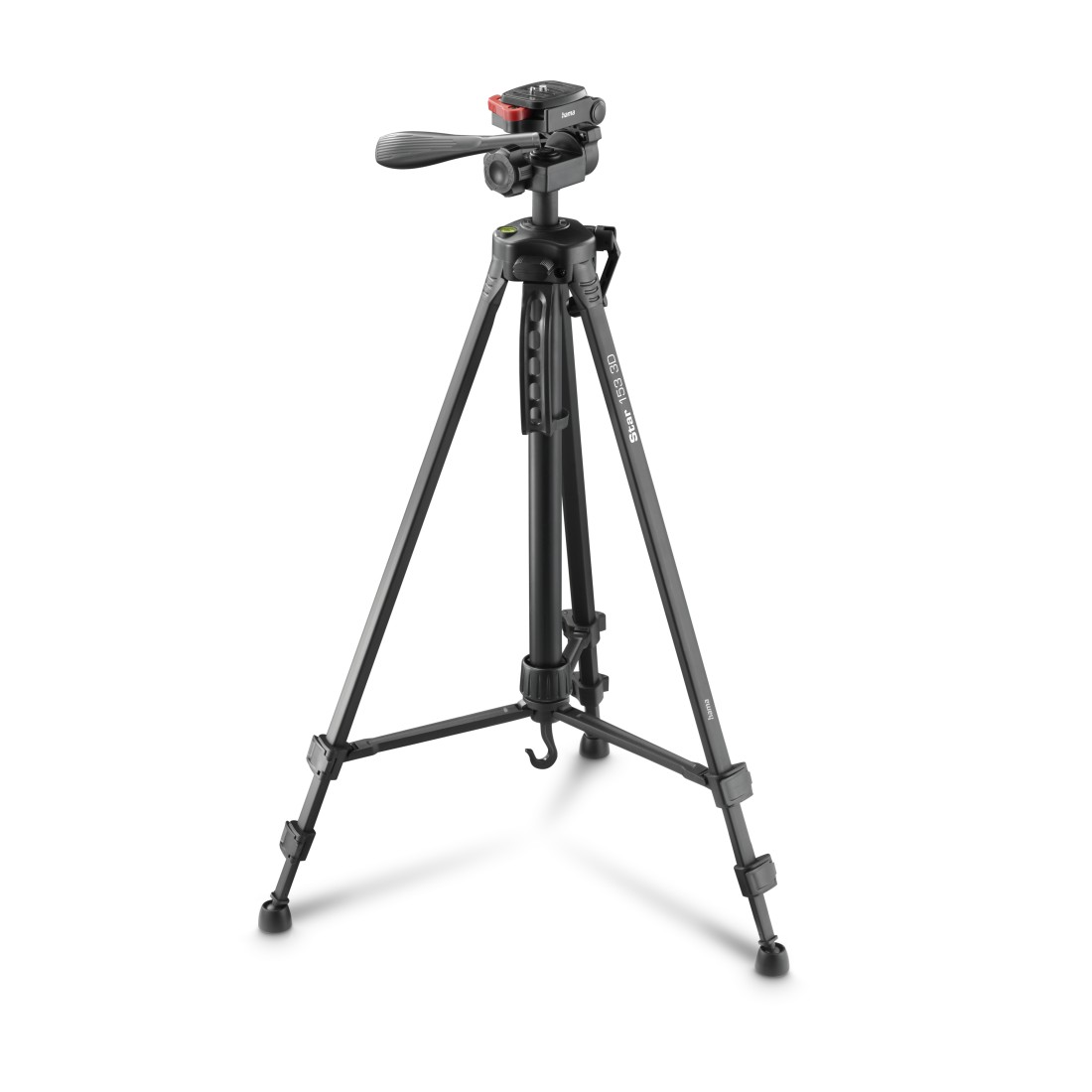 Siyah, üç bacaklı ve kamera yuvalı bir tripod.