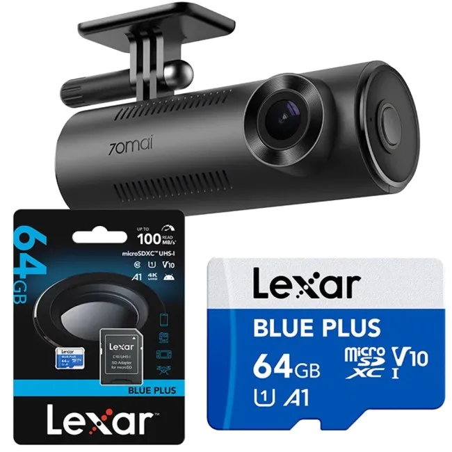 Czarna kamera samochodowa 70mai pokazana z dwiema kartami microSD Lexar 64GB.