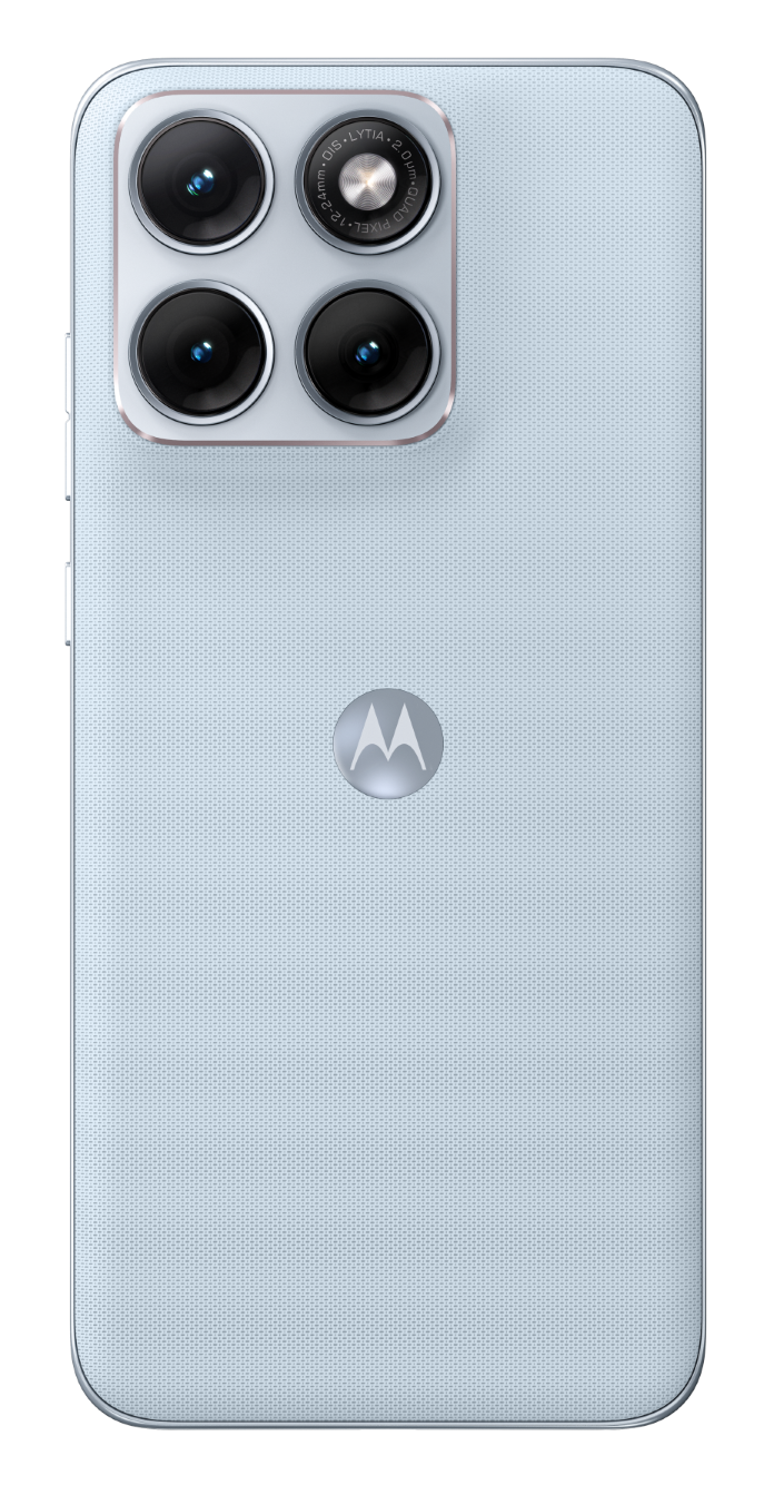 Tył jasnoniebieskiego smartfona z czterema aparatami i logo Motorola.