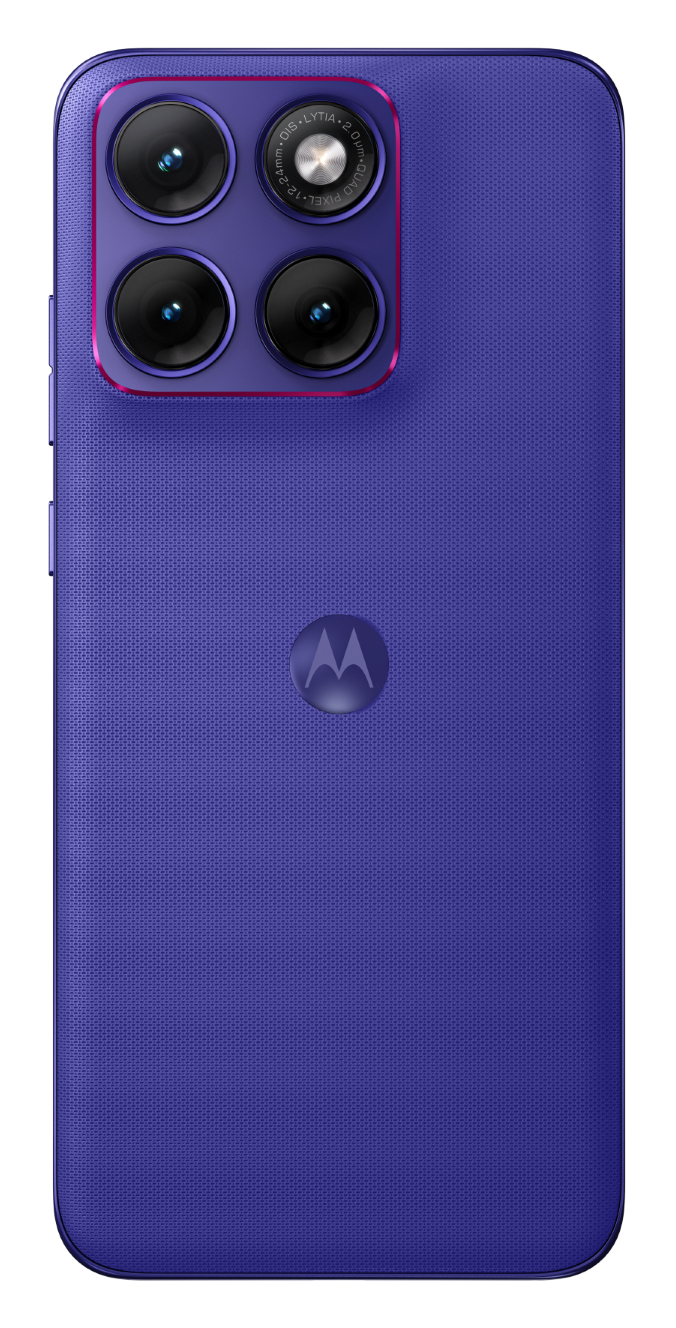 Tył fioletowego telefonu Motorola z czterema aparatami i logo M.