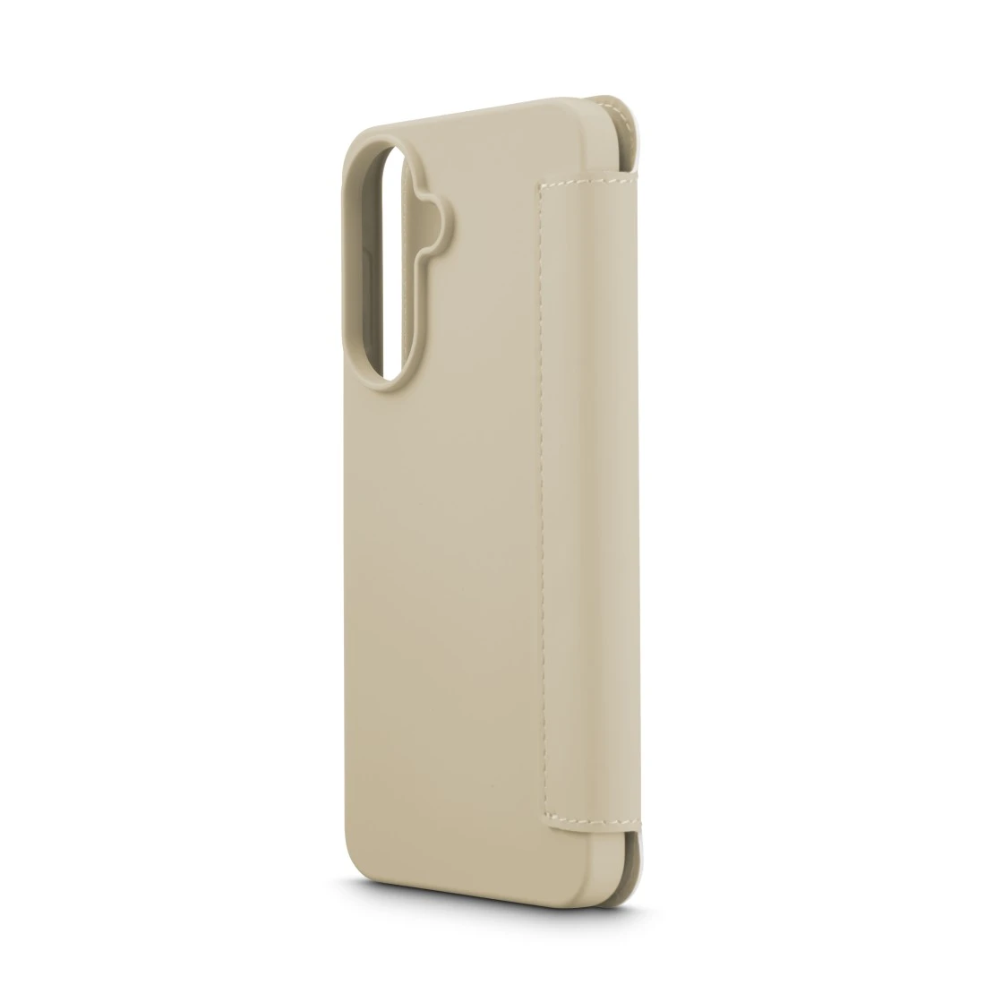 Eine beige Handyhülle mit einer Aussparung für die Kamera, auf weißem Hintergrund.