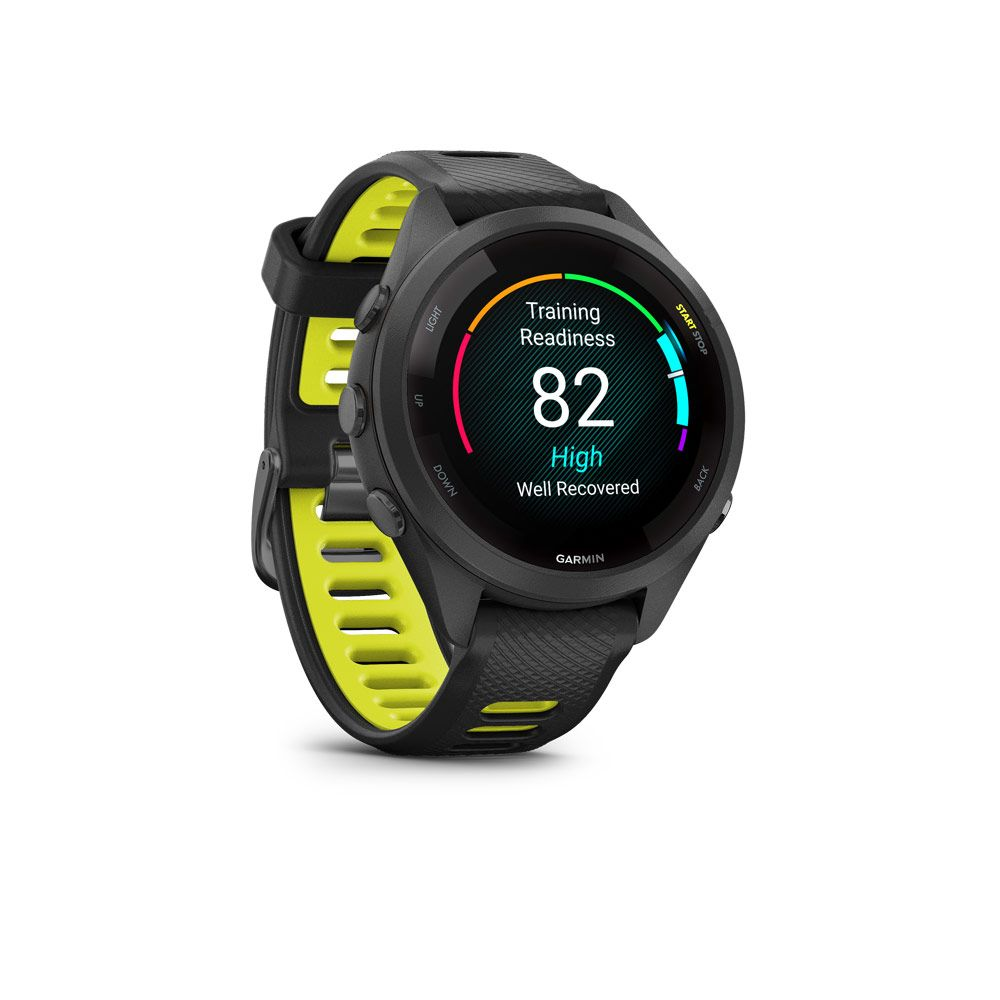 Reloj Garmin negro con detalles amarillos, muestra Preparación física 82, Alta, Bien recuperado.