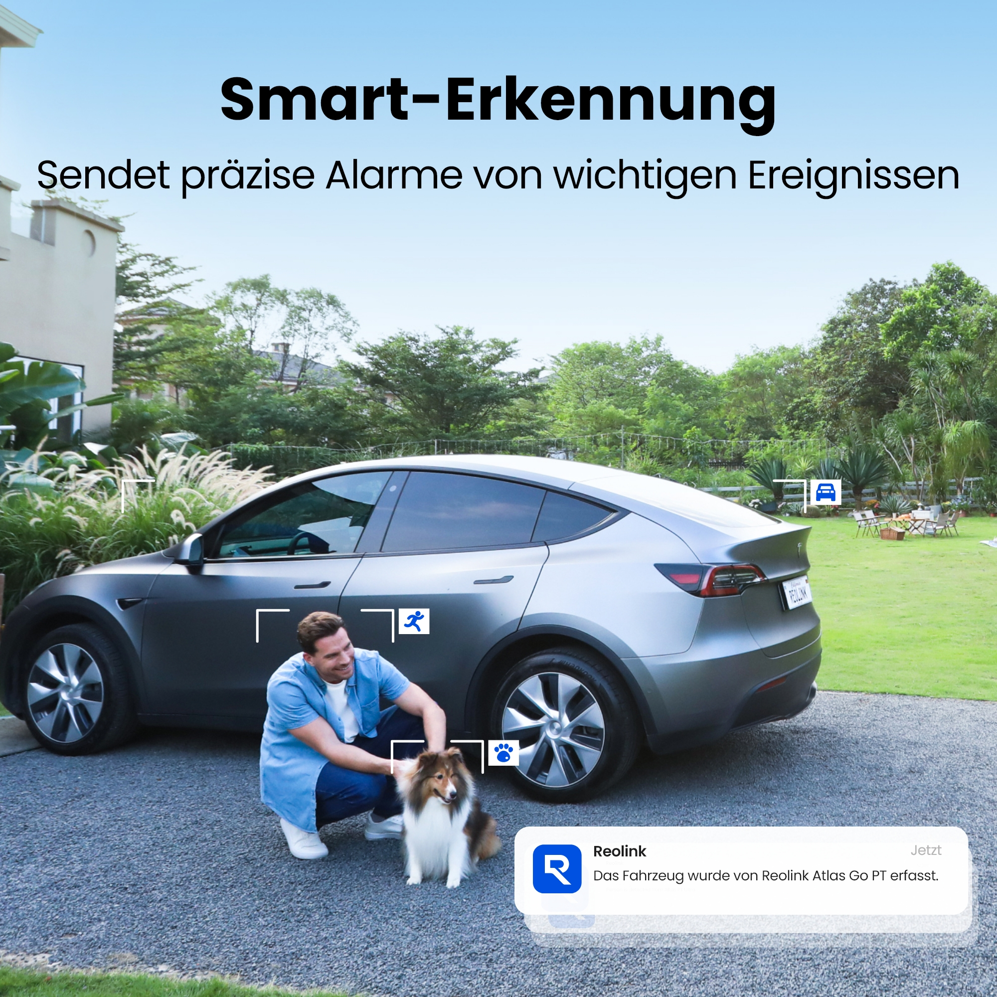 Mann kniet neben Auto mit Hund. Benachrichtigung zeigt Auto-Erkennung.