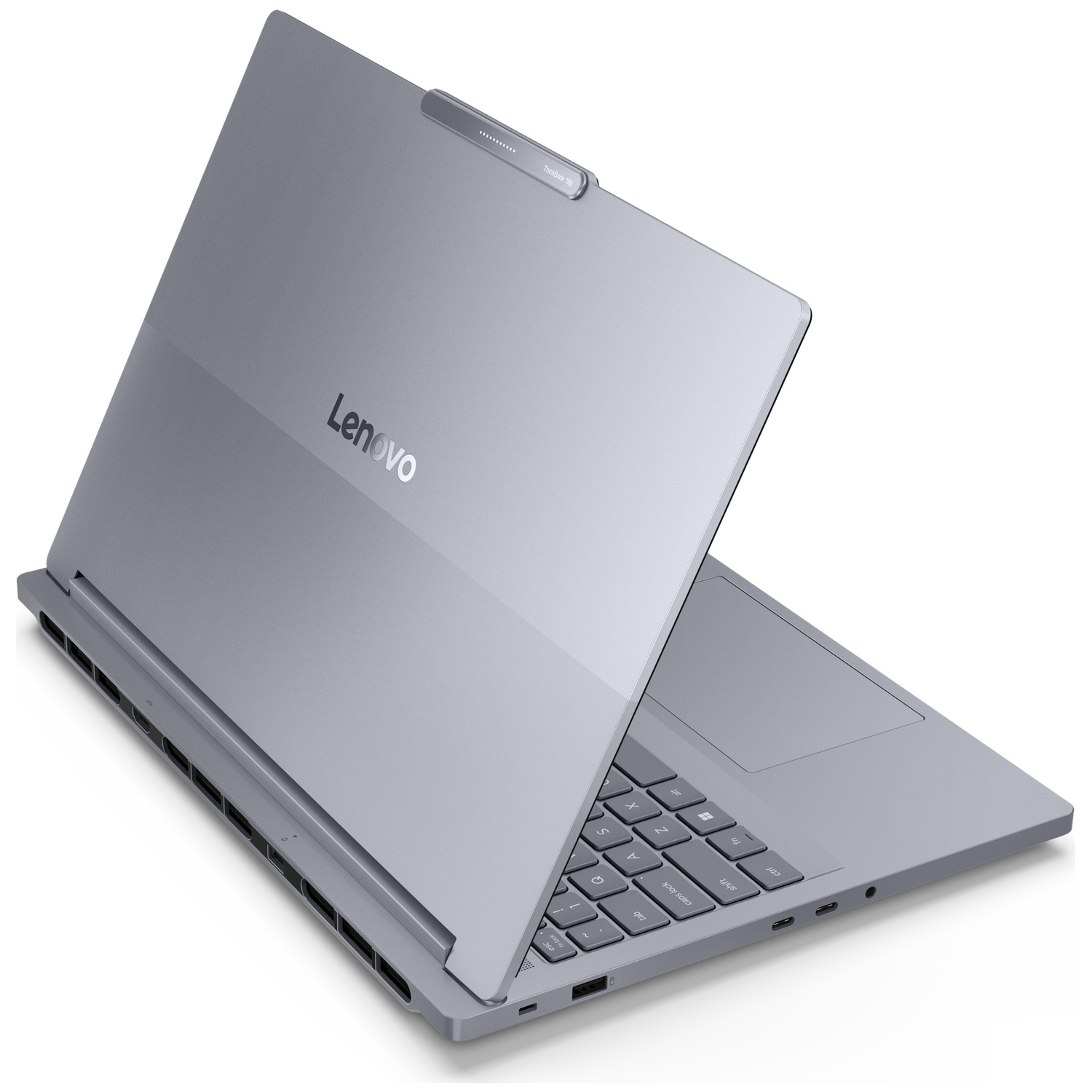 Een zilveren Lenovo laptop met open deksel, toetsenbord en poorten zichtbaar.
