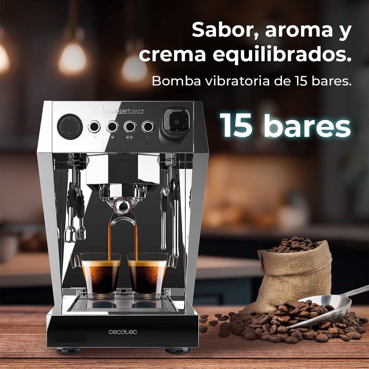Máquina de espresso preparando dos tazas, con granos de café cerca.