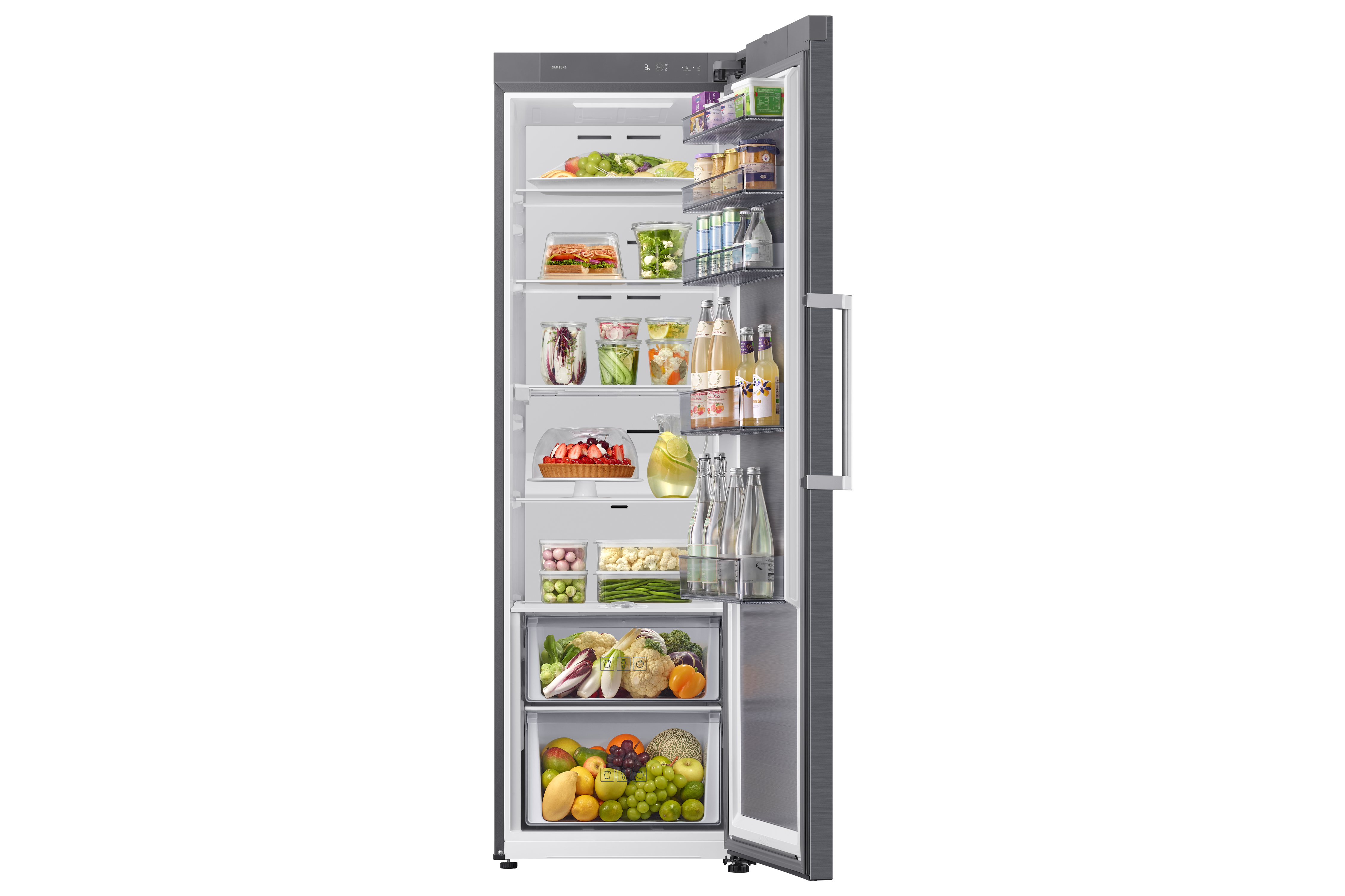 Ein offener Kühlschrank mit Obst, Gemüse, Getränken und Speisen auf den Einlegeböden.