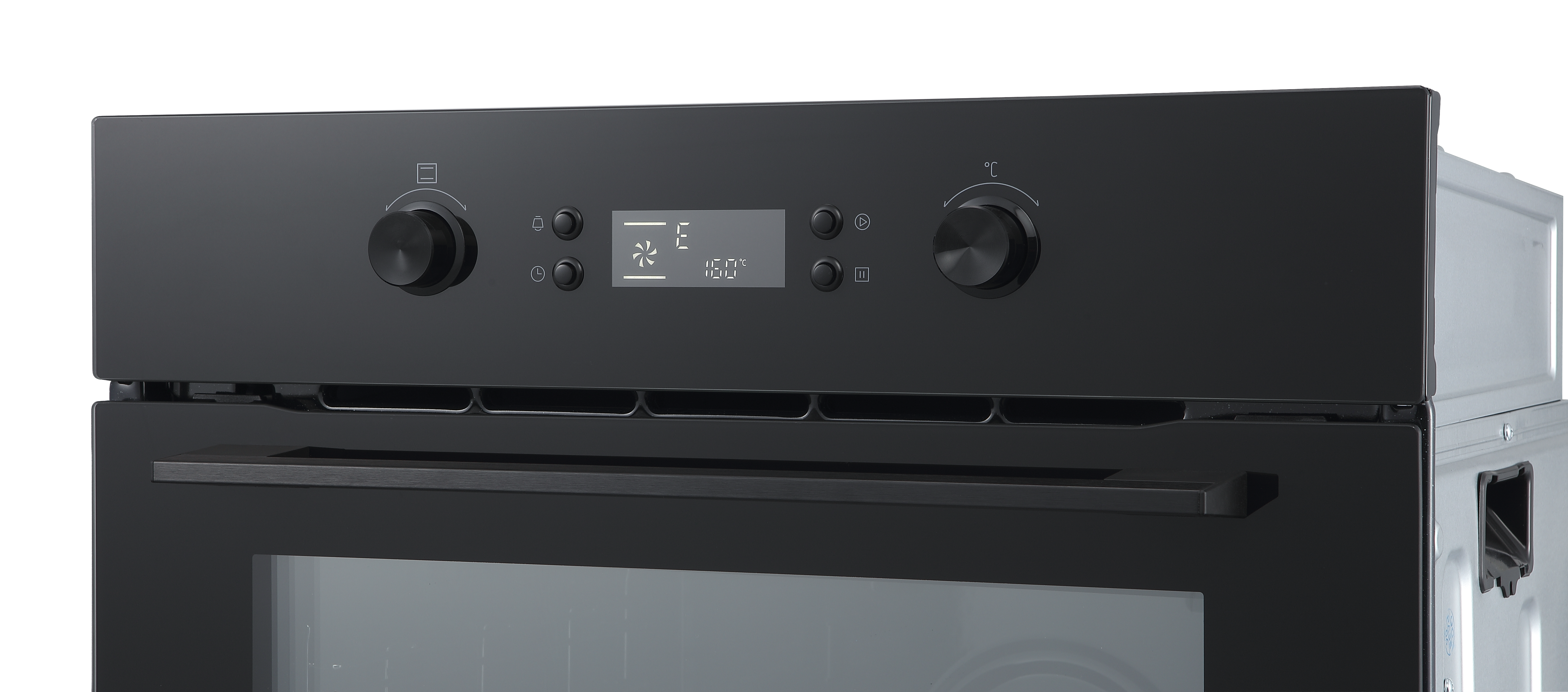 Zbliżenie czarnego panelu sterowania piekarnika z gałkami i wyświetlaczem.