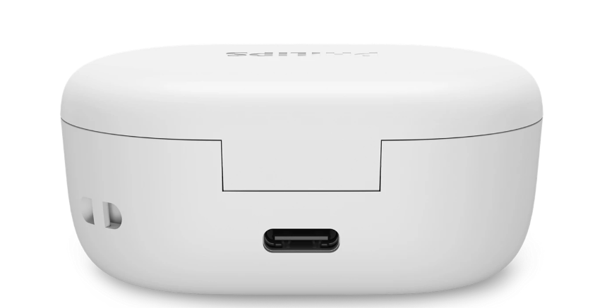 Weiße Ladebox mit USB-C-Anschluss und Lüftungsschlitzen.