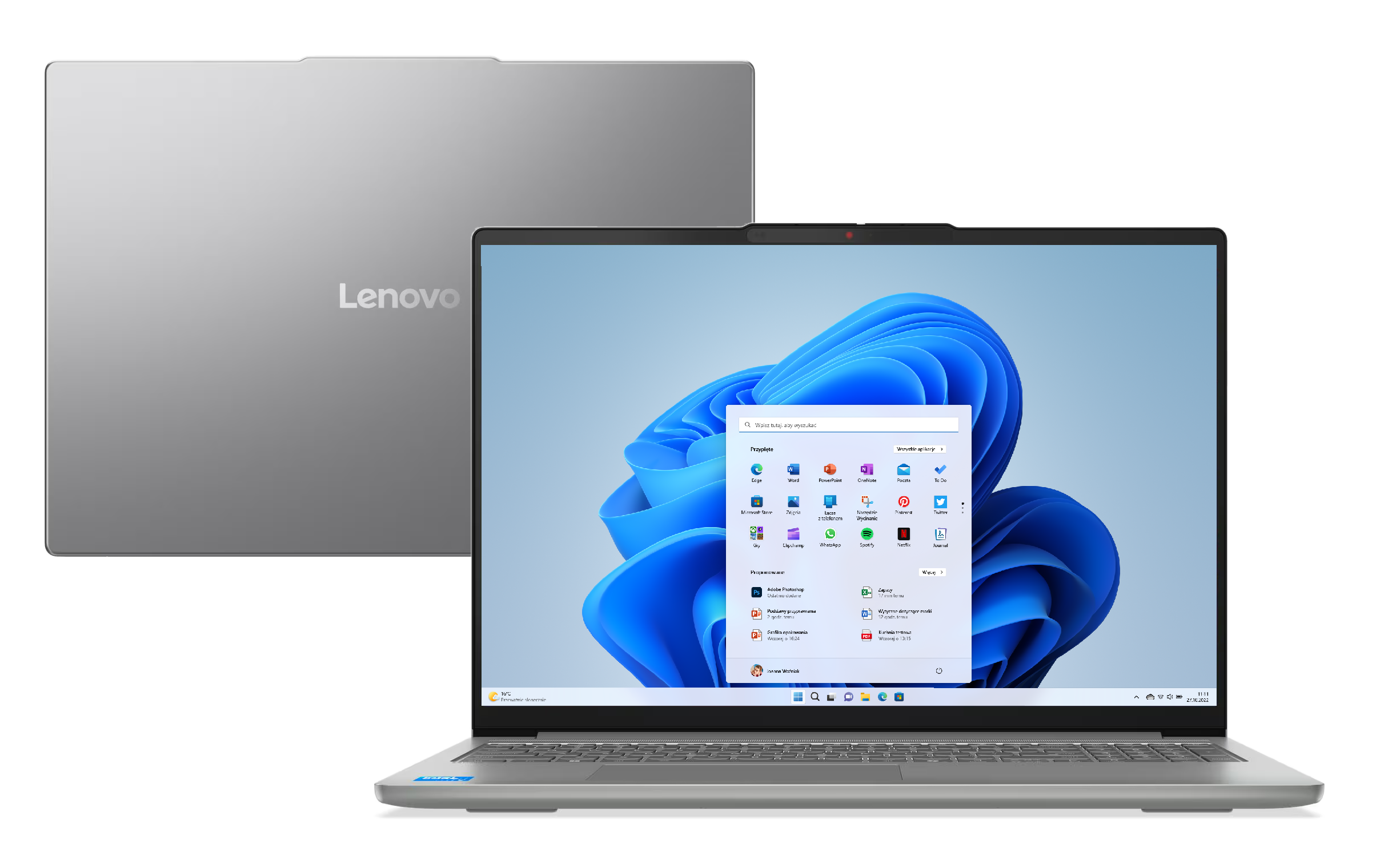 Srebrny laptop Lenovo z otwartym ekranem wyświetlającym Windows 11.