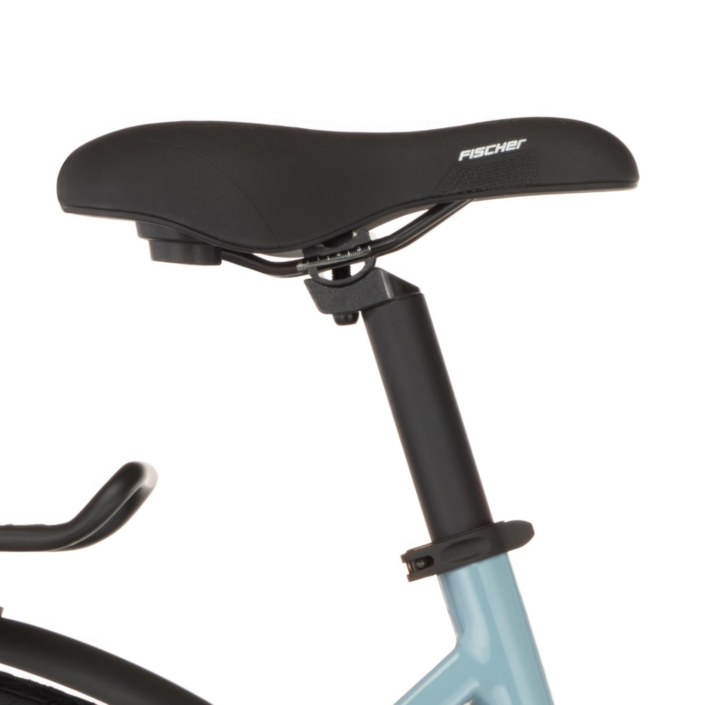 Schwarzer Fahrradsattel mit silbernen Verstellmarkierungen auf blauem Rahmen.