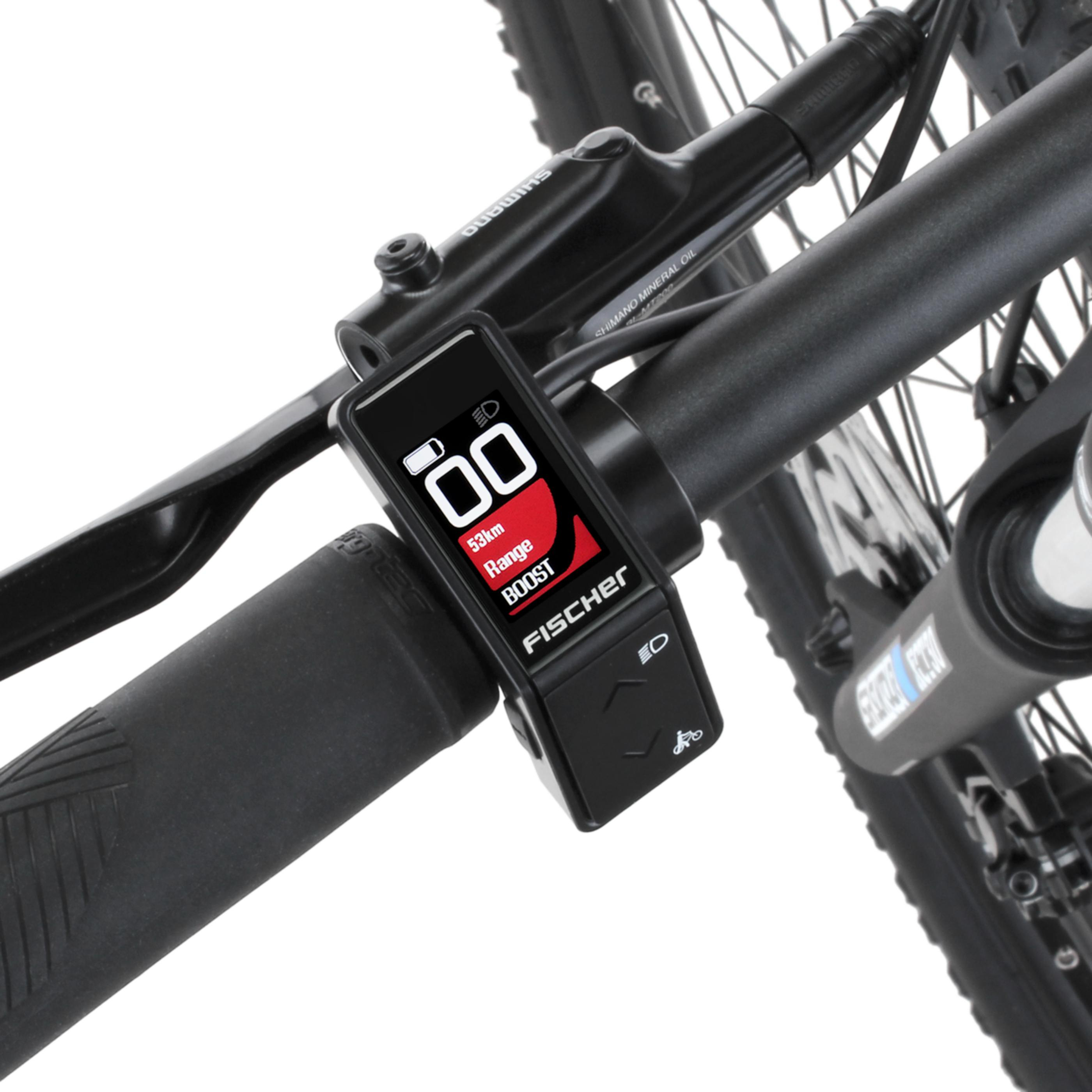 Fahrradlenker mit digitaler Anzeige, die Reichweite und Boost anzeigt.