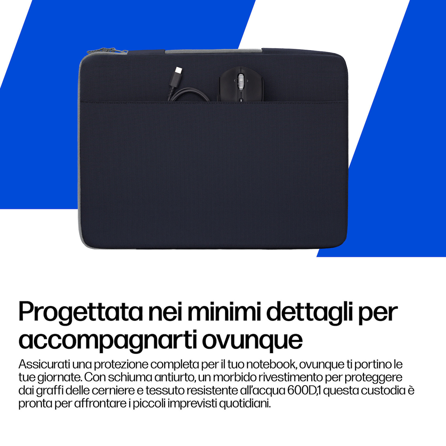 Custodia grigia scura per laptop con cavo e mouse su sfondo blu e bianco.