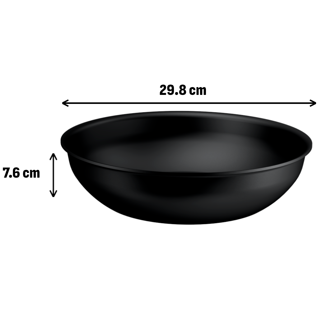 Fekete tál, 29,8 cm széles, 7,6 cm magas.
