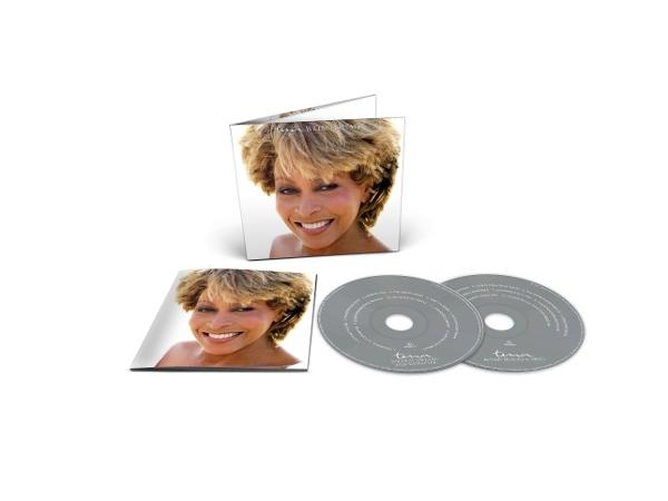Tina Turner CD-Hülle und zwei CDs auf weißem Hintergrund.