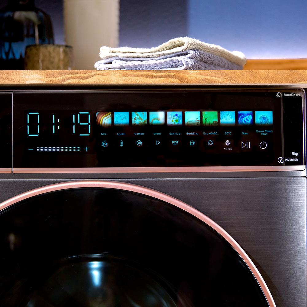 Pantalla digital de lavadora con programas como Mix, Cotton, Wool, 20°C.