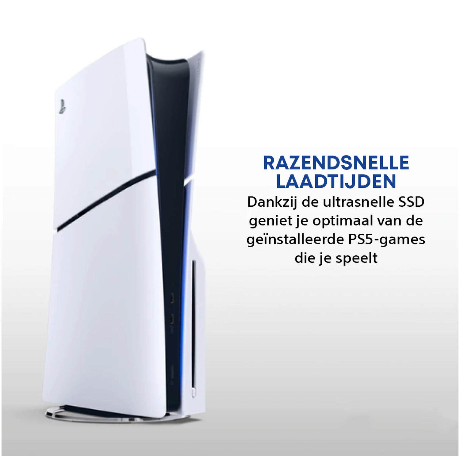 Een witte PS5 console staat op een voetstuk met blauwe lichtaccenten.