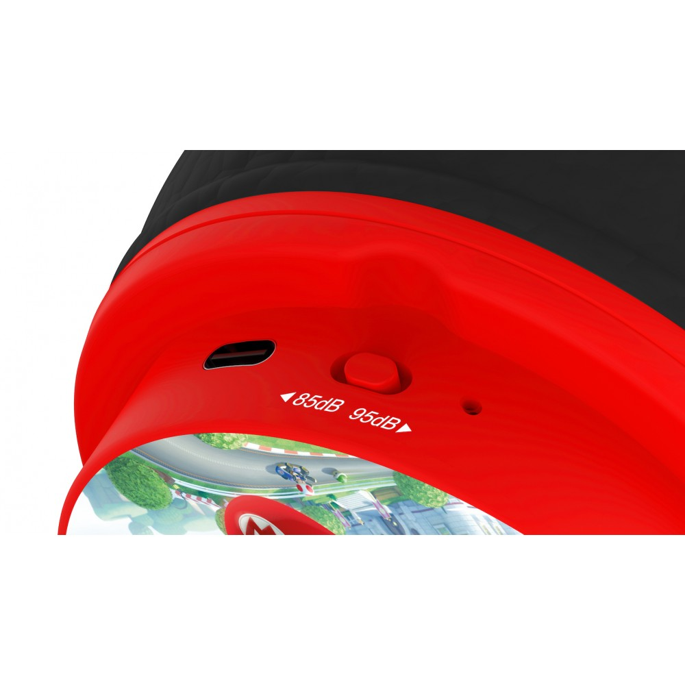 Auriculares rojos temáticos de Mario Kart con puerto USB-C y ajustes de volumen.