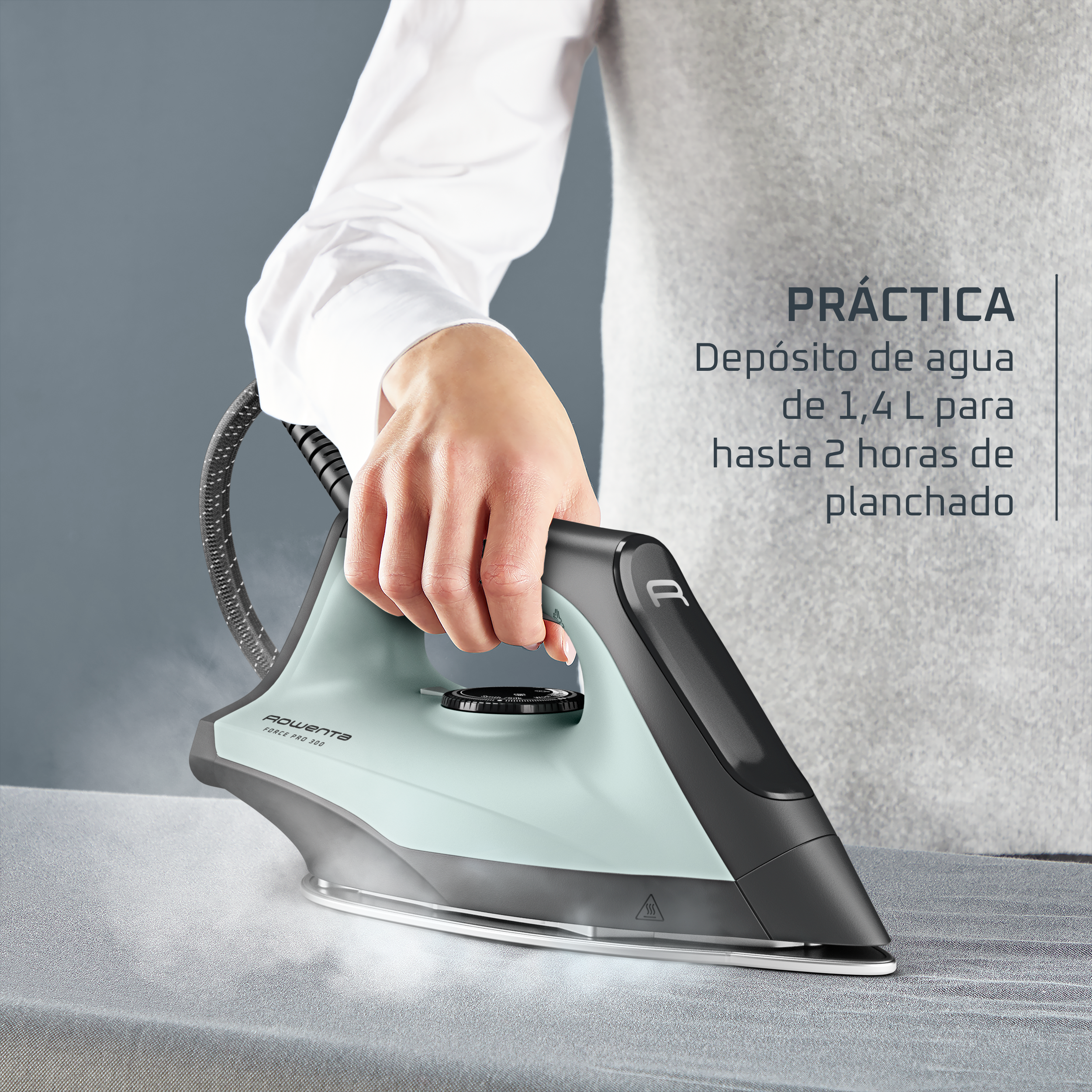 Practica. Deposito d agua de 1.4 litros para hasta dos horas de planchado