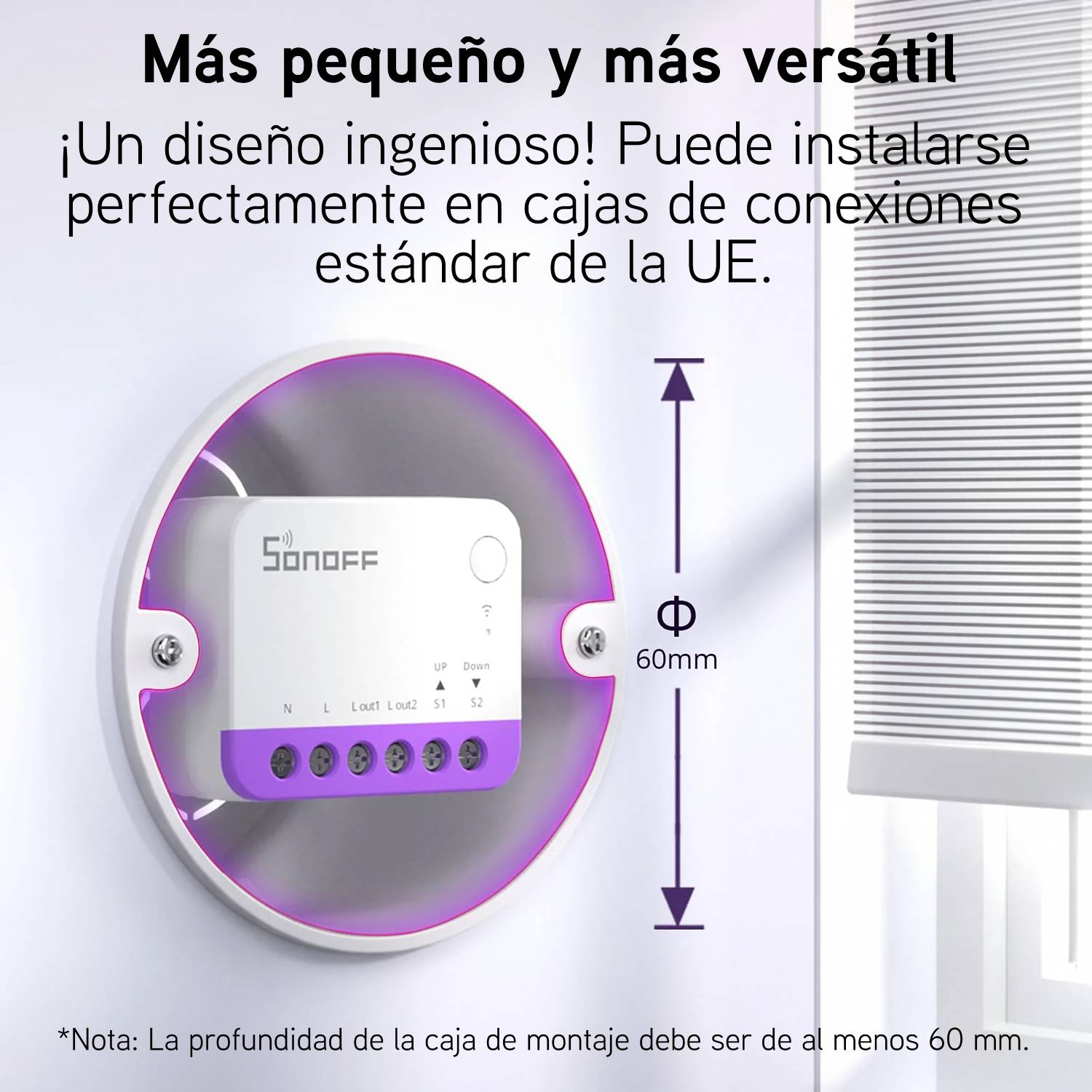 Un interruptor Sonoff blanco en una caja de pared redonda con borde morado. Diámetro 60mm.