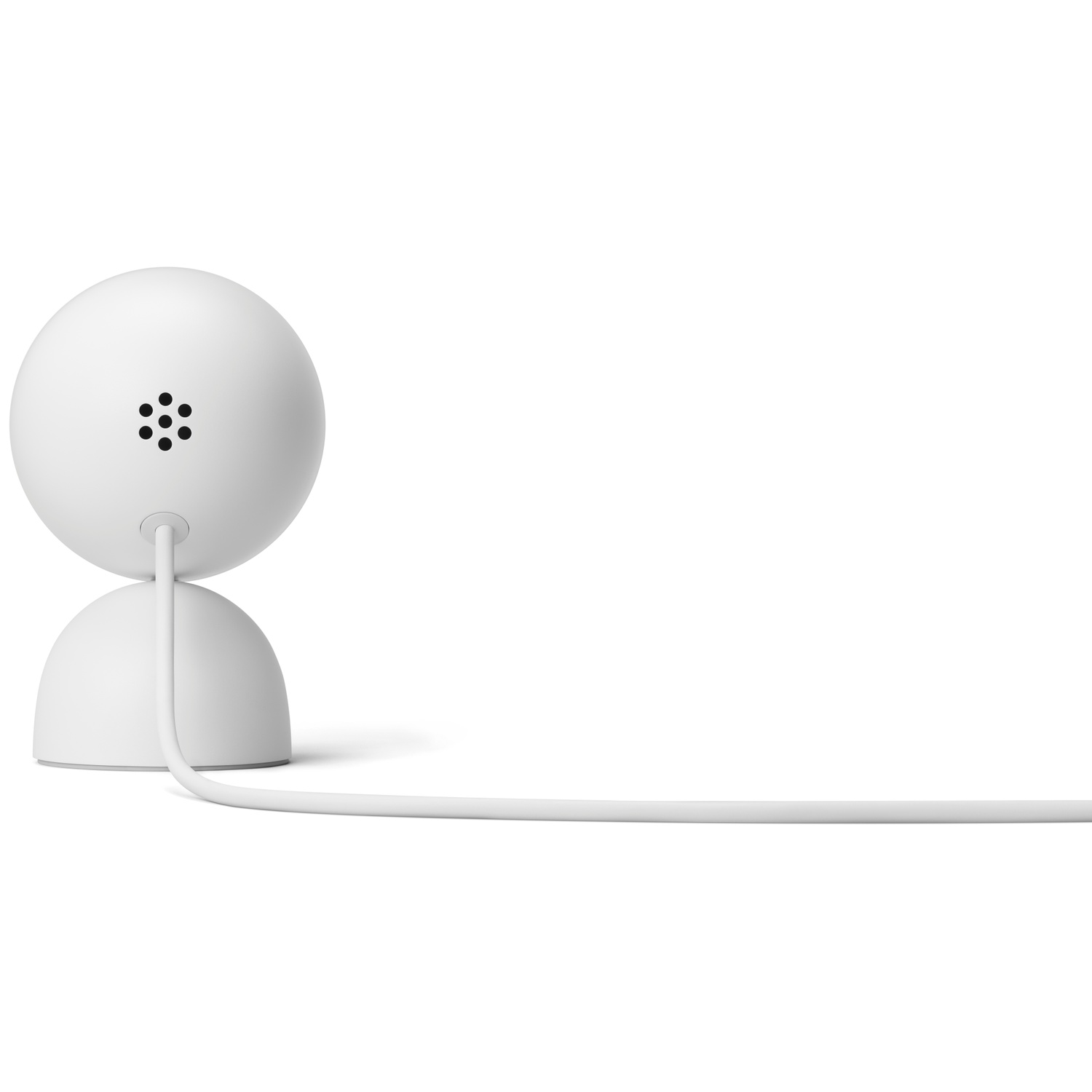 Witte camera met luidspoolgaten en kabel op witte achtergrond.