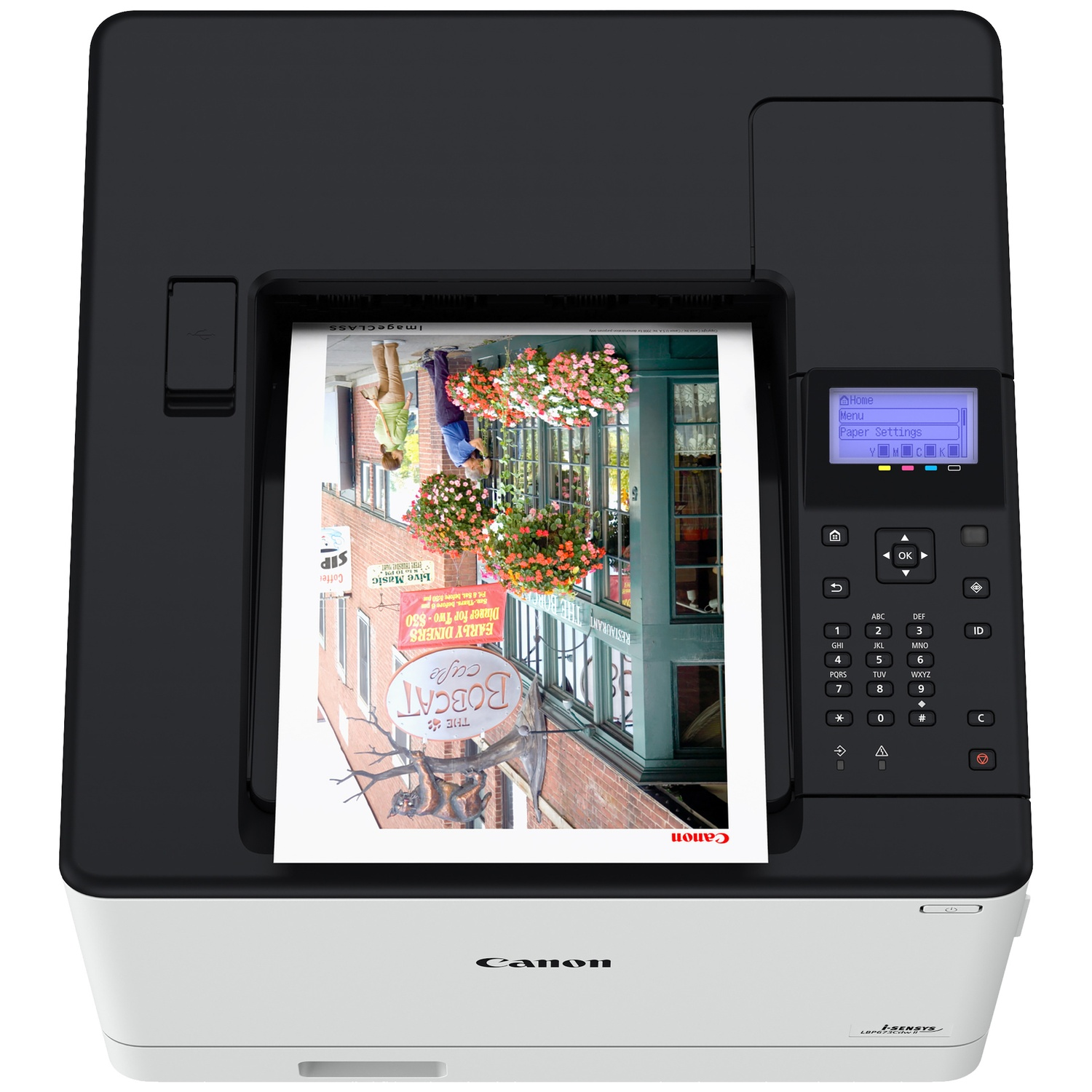 Een Canon printer met een afgedrukte afbeelding van een straatscène met bloemen en een uithangbord.