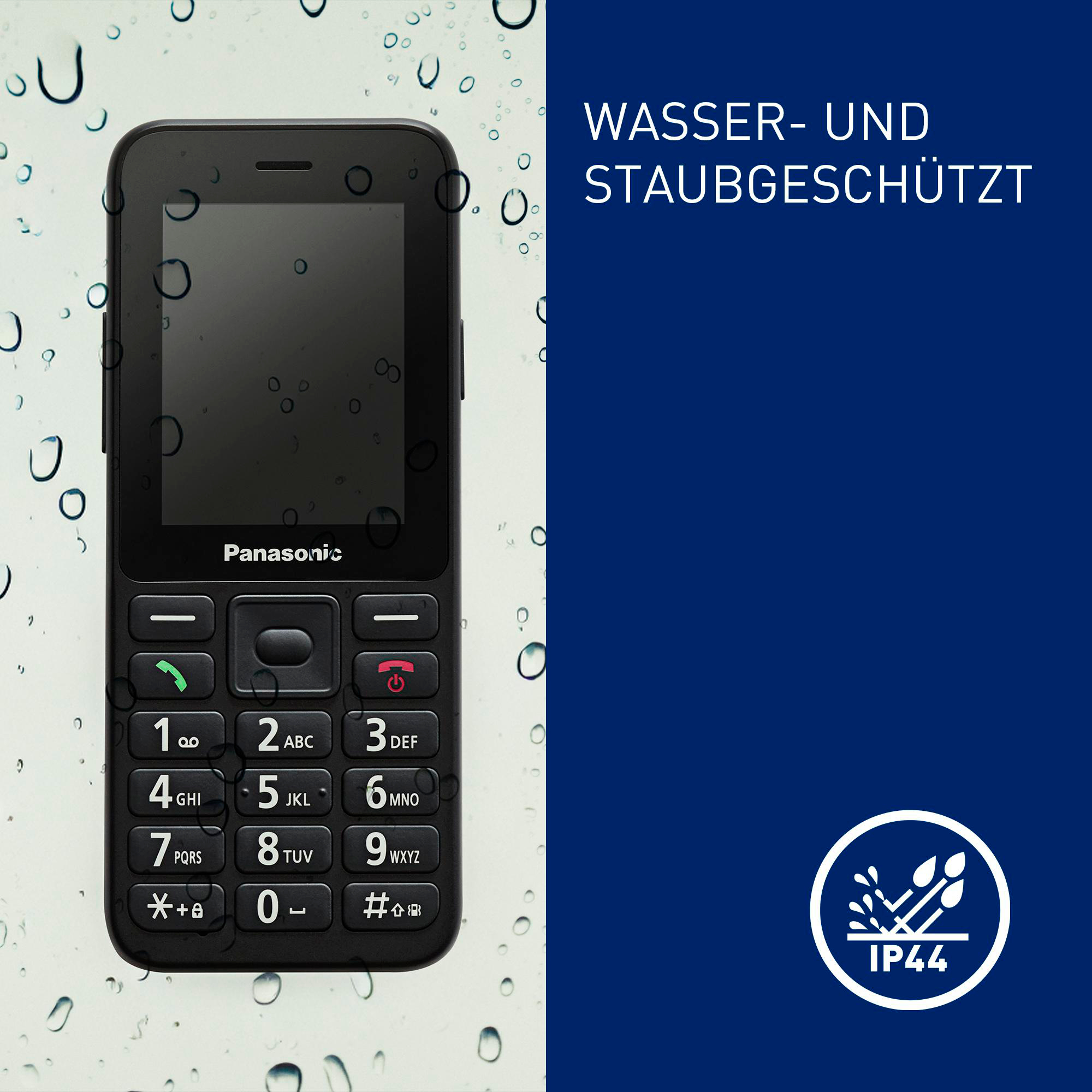 Ein Panasonic Handy mit Tasten auf nassem Hintergrund, IP44-Symbol.