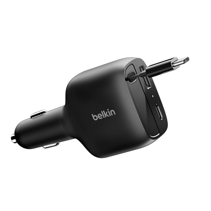 Un adaptador de coche Belkin negro con cable USB-C.