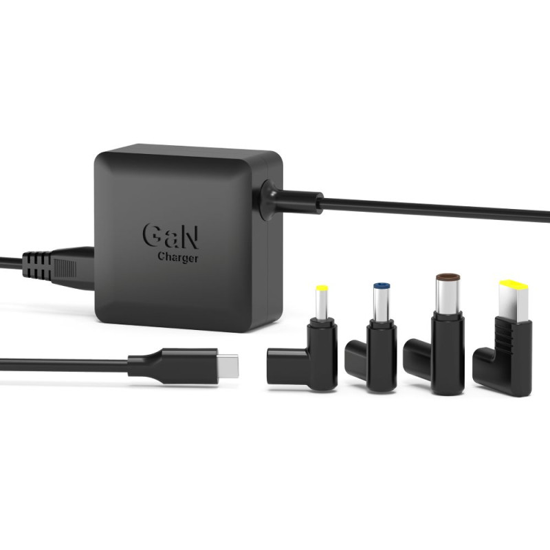 Caricatore GaN nero con cavo USB-C e quattro adattatori diversi.