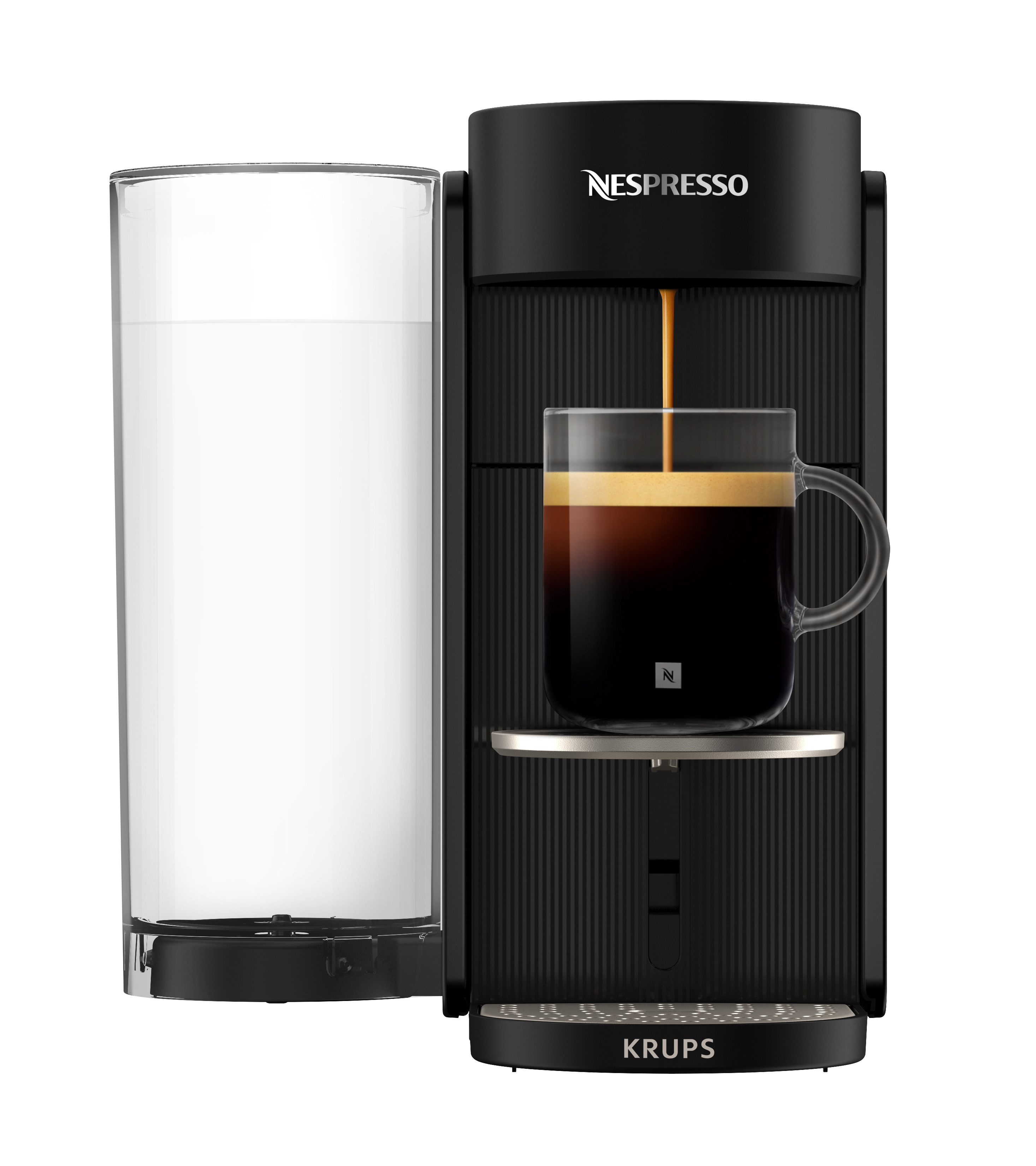 Cafetera Nespresso negra con depósito de agua y café en vaso.