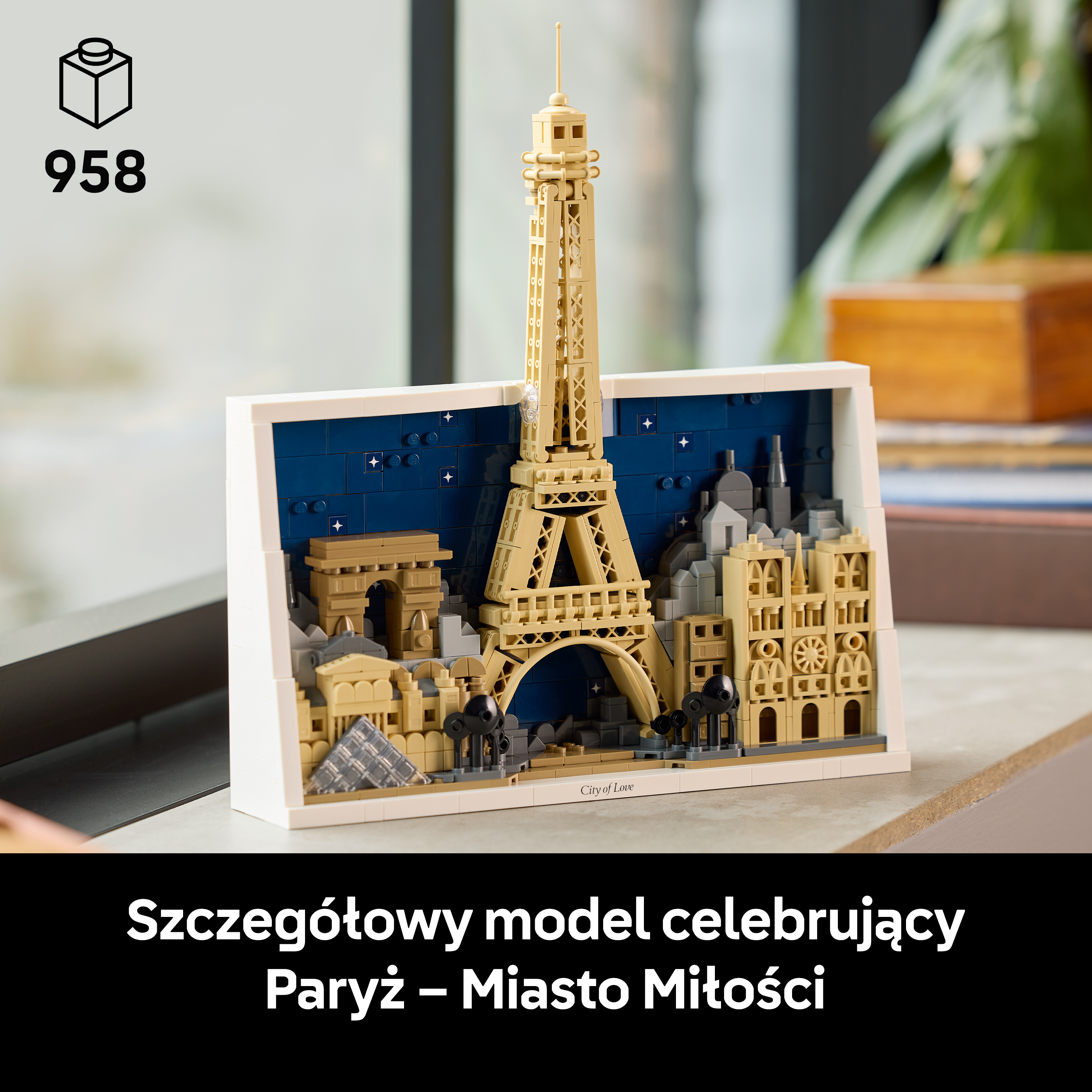 Model LEGO Paryża z Wieżą Eiffla i Łukiem Triumfalnym.