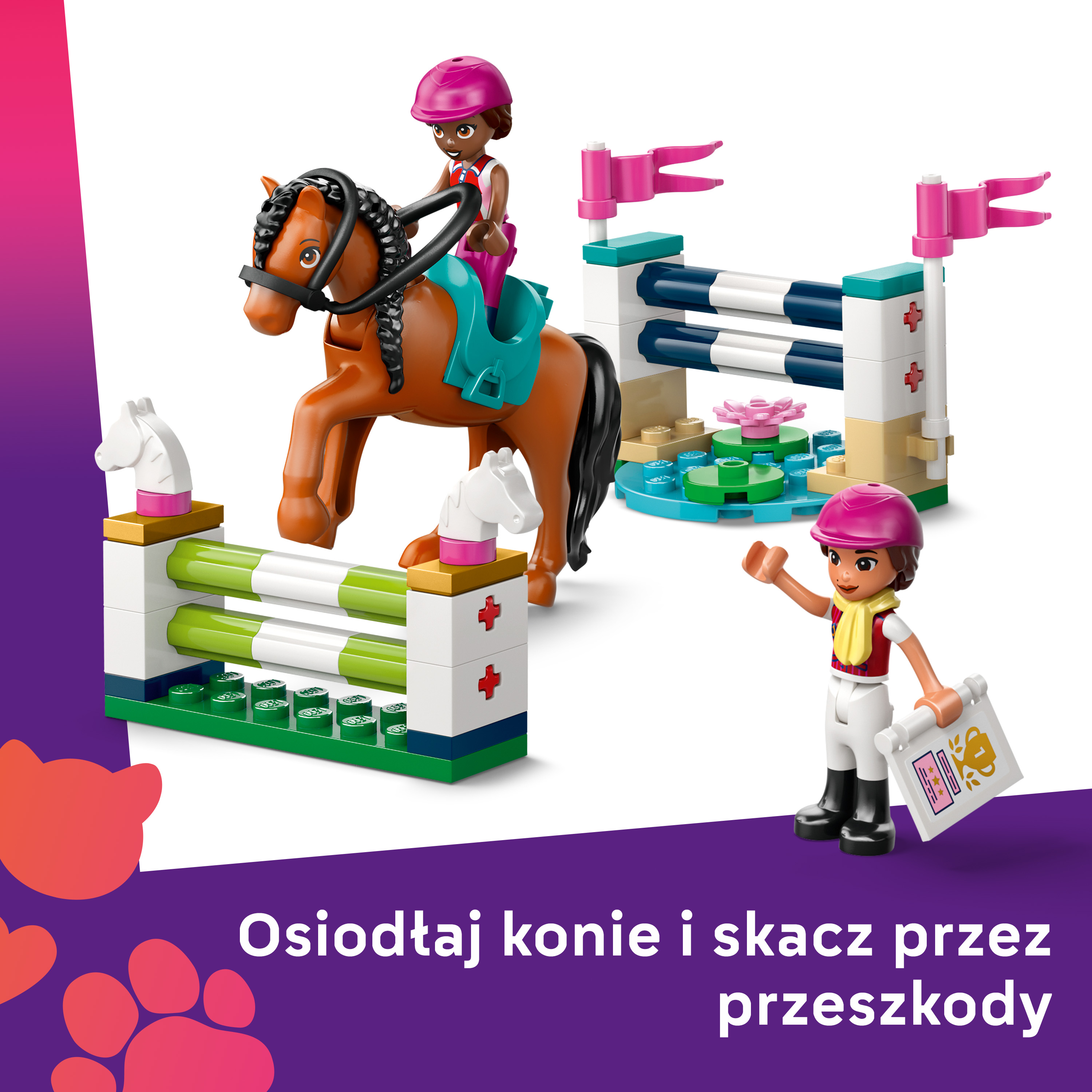 Brązowy koń z jeźdźcem skacze przez zielone i białe przeszkody.